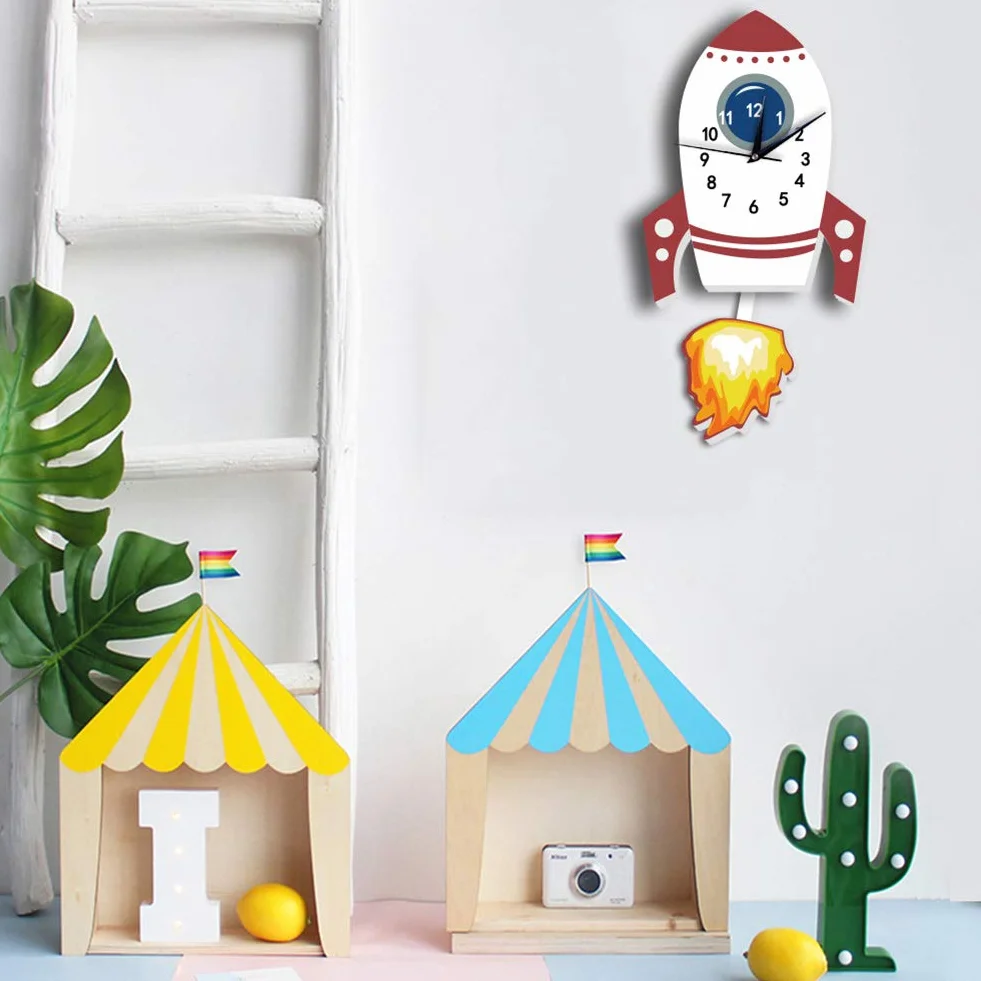 Orologio per decorazioni per la camera da letto per bambini, batteria a parete silenziosa per parete silenziosa a razzo cartone animato per bambini