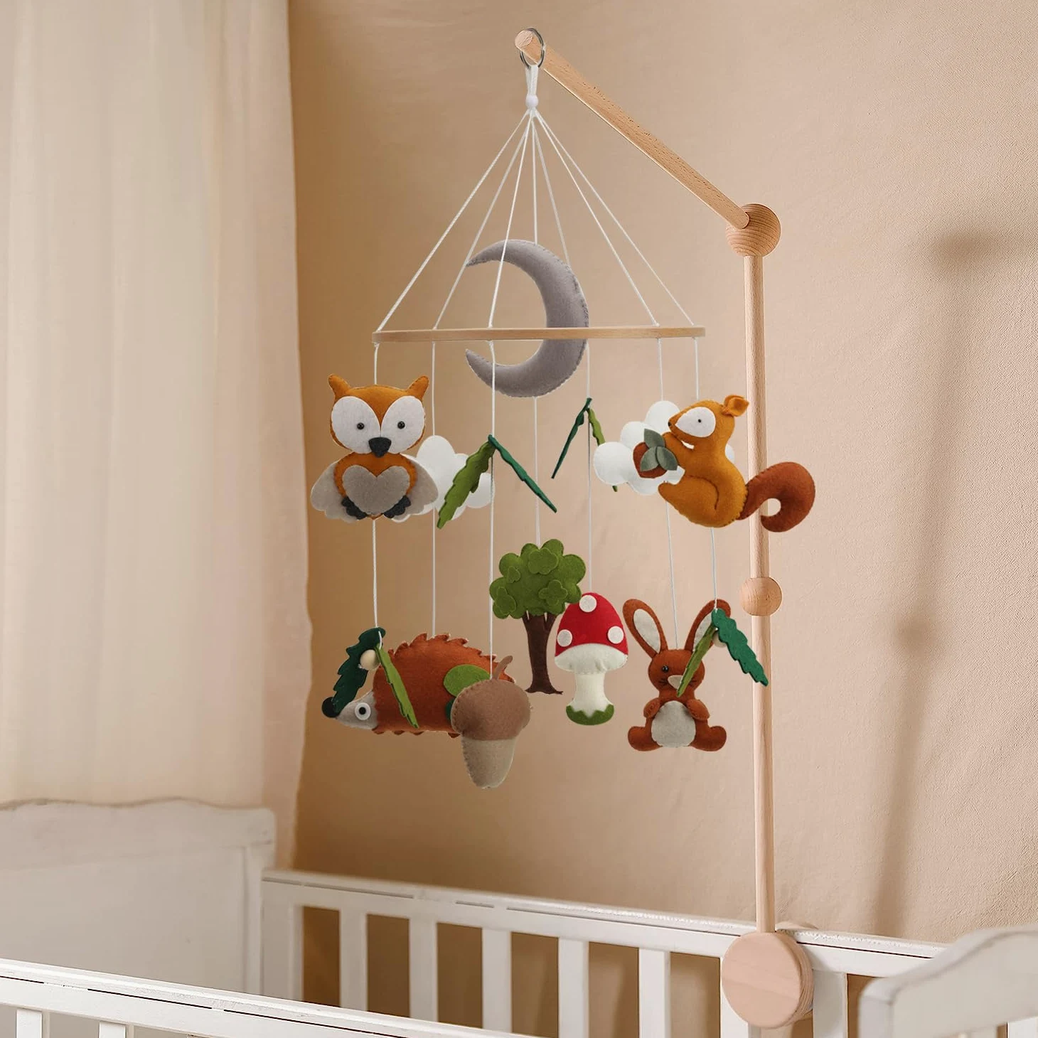 Woodland Mobile per culla – Una giostrina colorata neutra ad alto contrasto per culla con creature del bosco