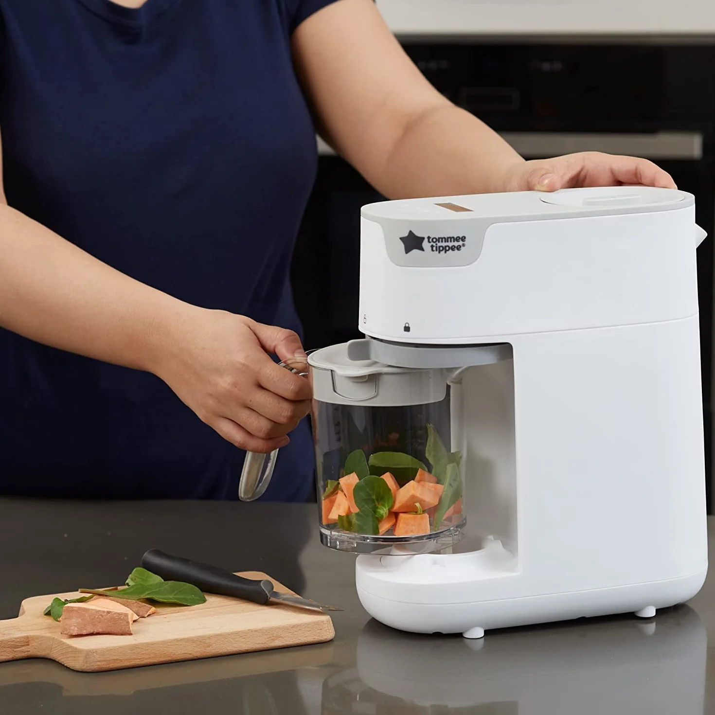 Robot da cucina marca Tommee Tippee. Modello TT STEAMER BABY FOOD MAKER - BLACK