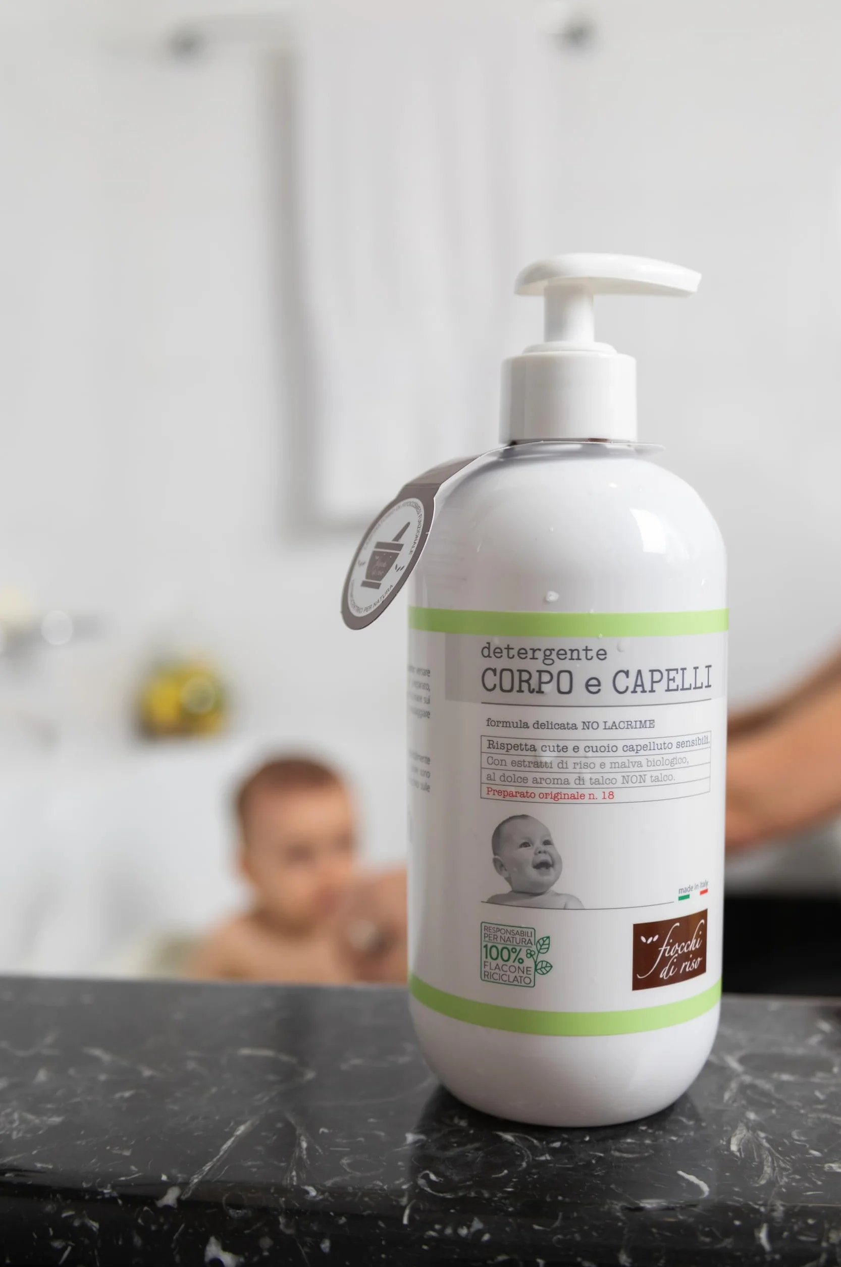 Fiocchi di Riso - Detergente CORPO e CAPELLI TALCO - 400ml - DETERGENZA NEONATI - Rispetta cute e cuoio capelluto sensibili. Pack riciclato