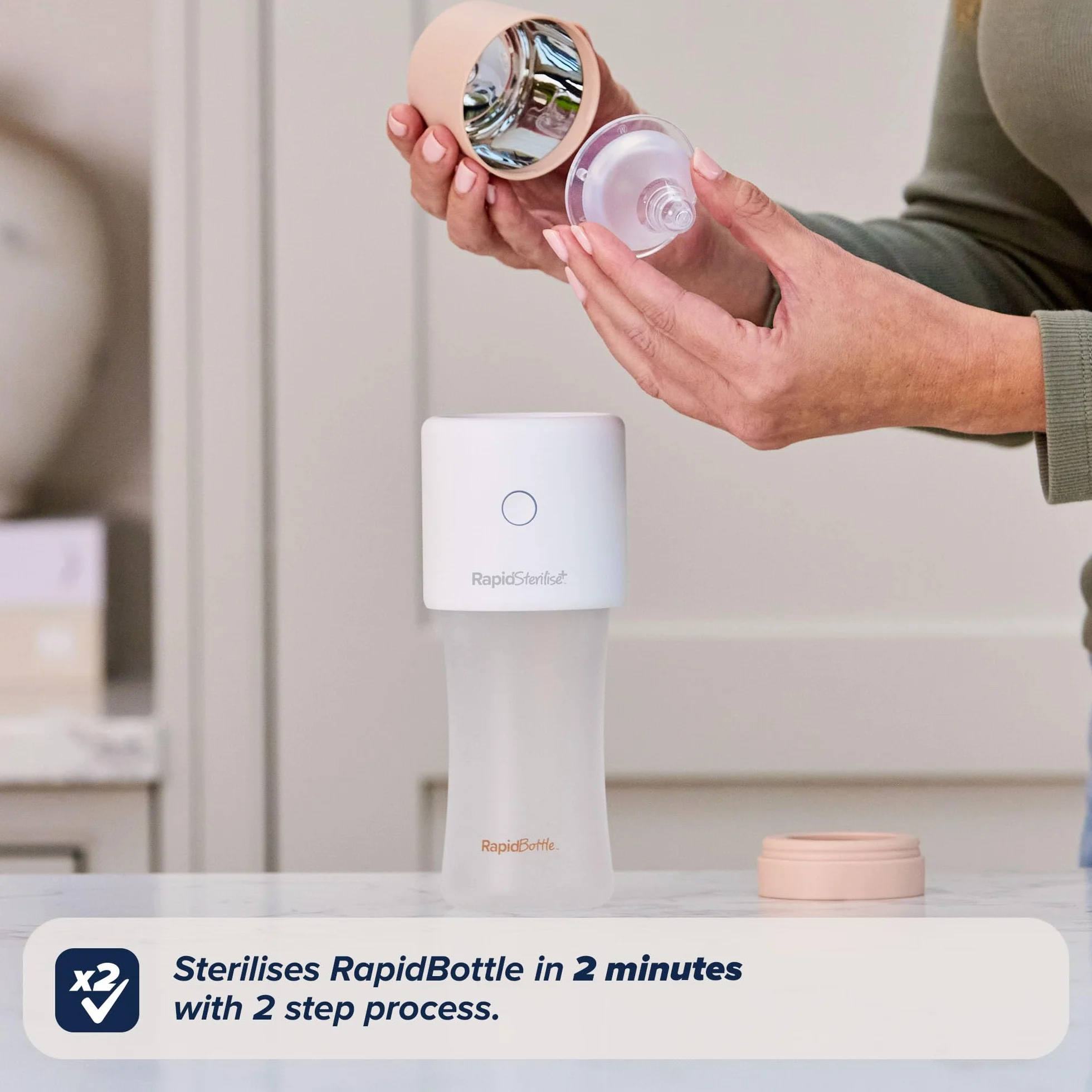 Nuby RapidSterilise+ Sterilizzatore UV per biberon RapidBottle e RapidCool, portatile – 30 utilizzi per carica, ricarica USB, spegnimento automatico, elimina il 99,9% dei batteri in 1 minuto (Bianco)