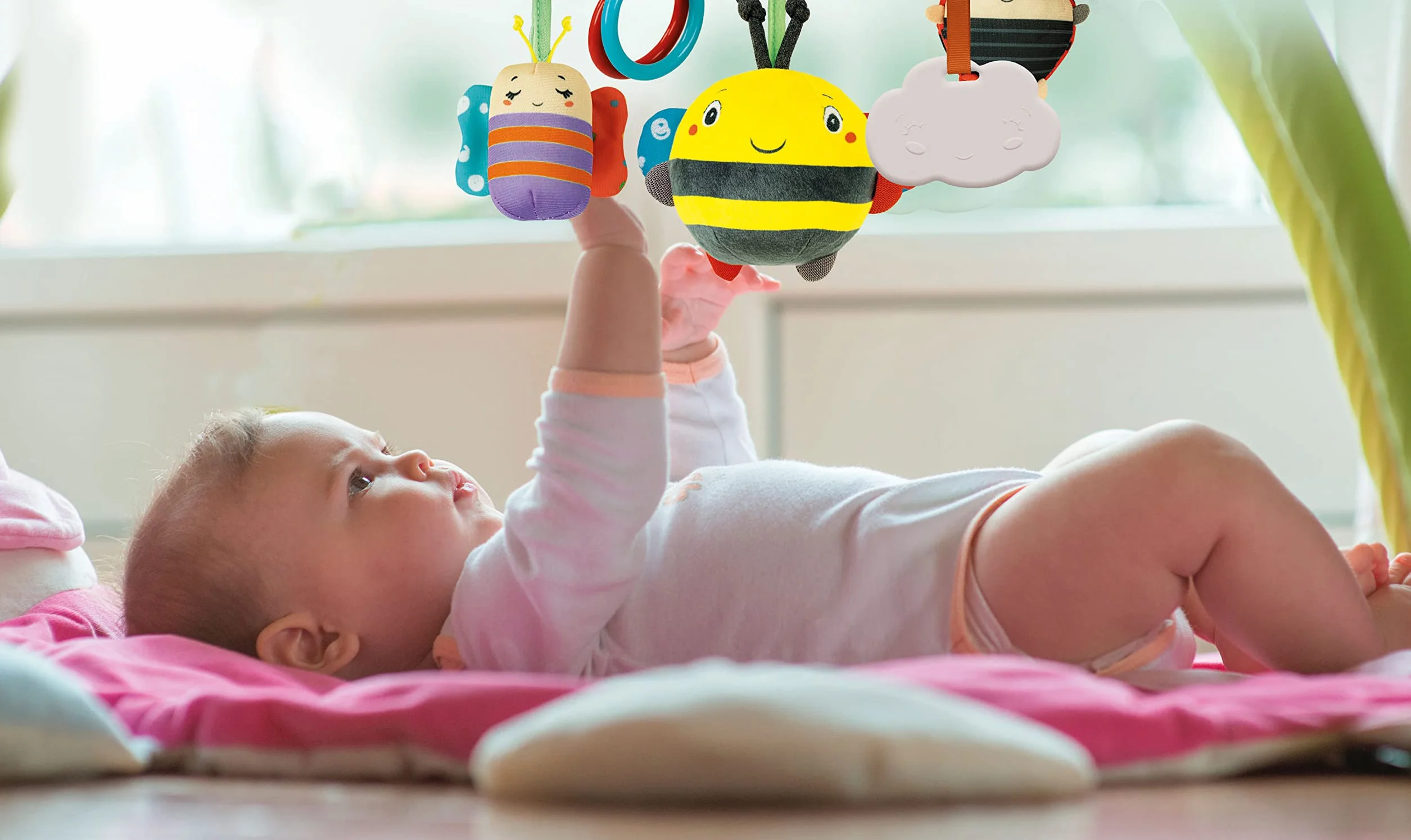 Clementoni - 17790 - Easy-Peasy Travel Mobile - Giostrina Culla O Passeggino, Giocattolo da Appendere per Passeggino, Gioco Passeggino Neonato, Leggera E Trasportabile