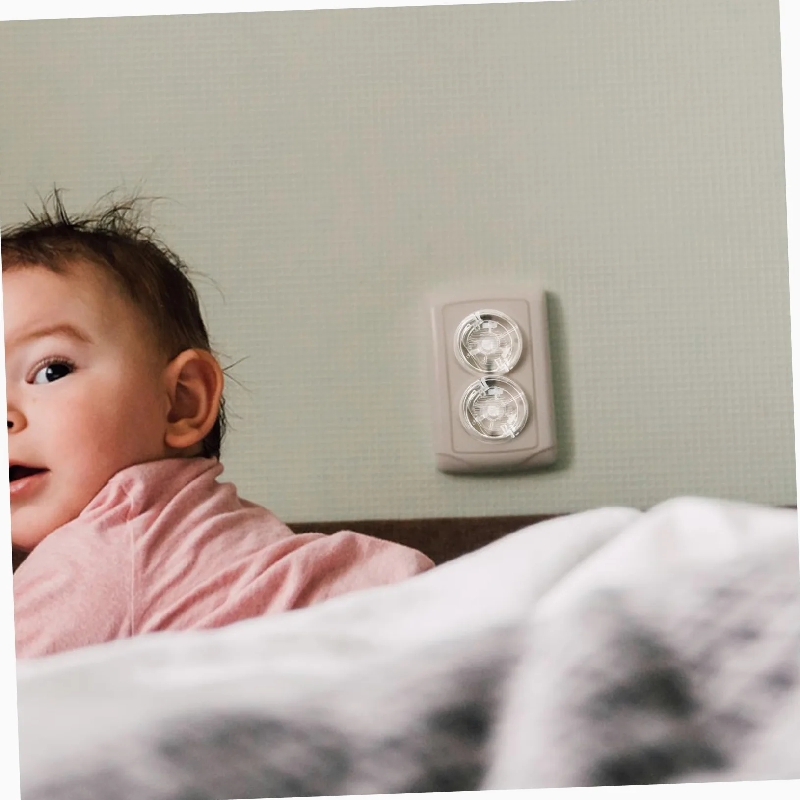 Hemobllo 4sets Copriprese Elettriche Per Trasparenti Due Facili Installare e Resistenti Protezione Elettrici Per
