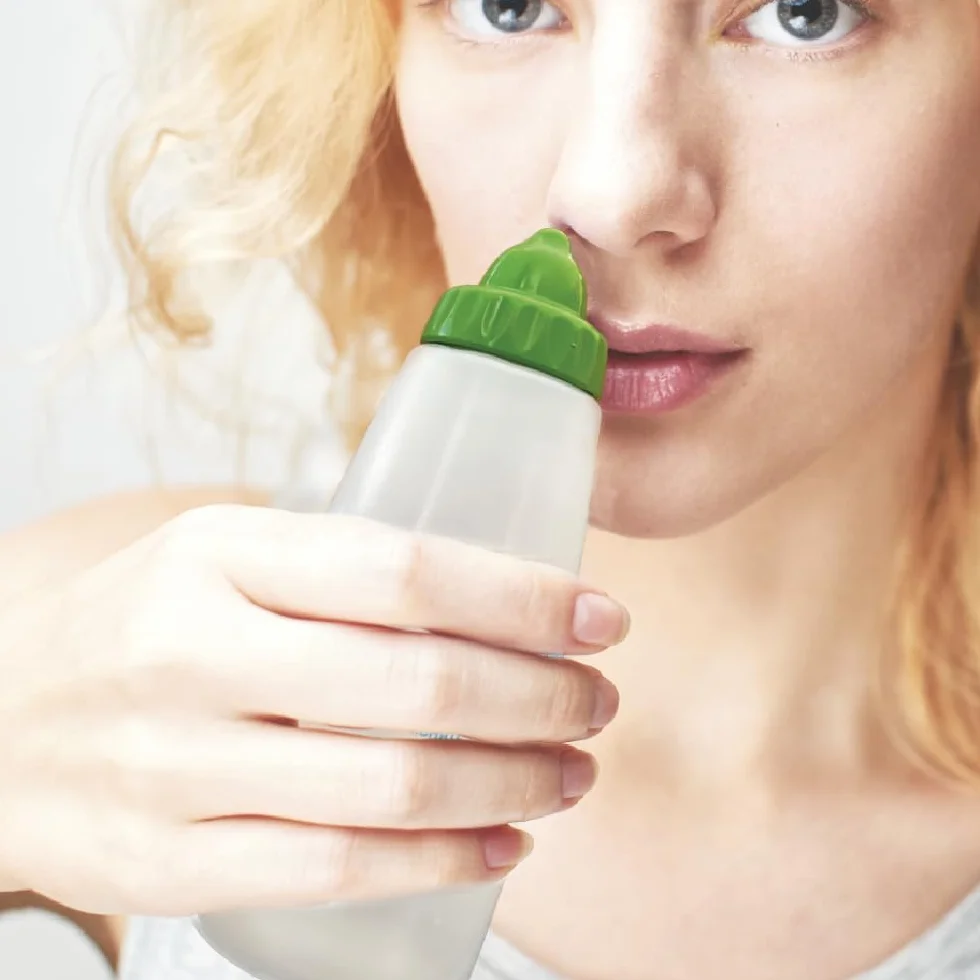 XNASO Lavaggio Nasale Adulti e Bambini 240ml+30 Bustine Soluzione Salina con PEG 3350 e Sali Minerali Irrigatore Nasale con Flacone Riutilizzabile Pulizia Naso Adulti e Lavaggi Nasali Bambini