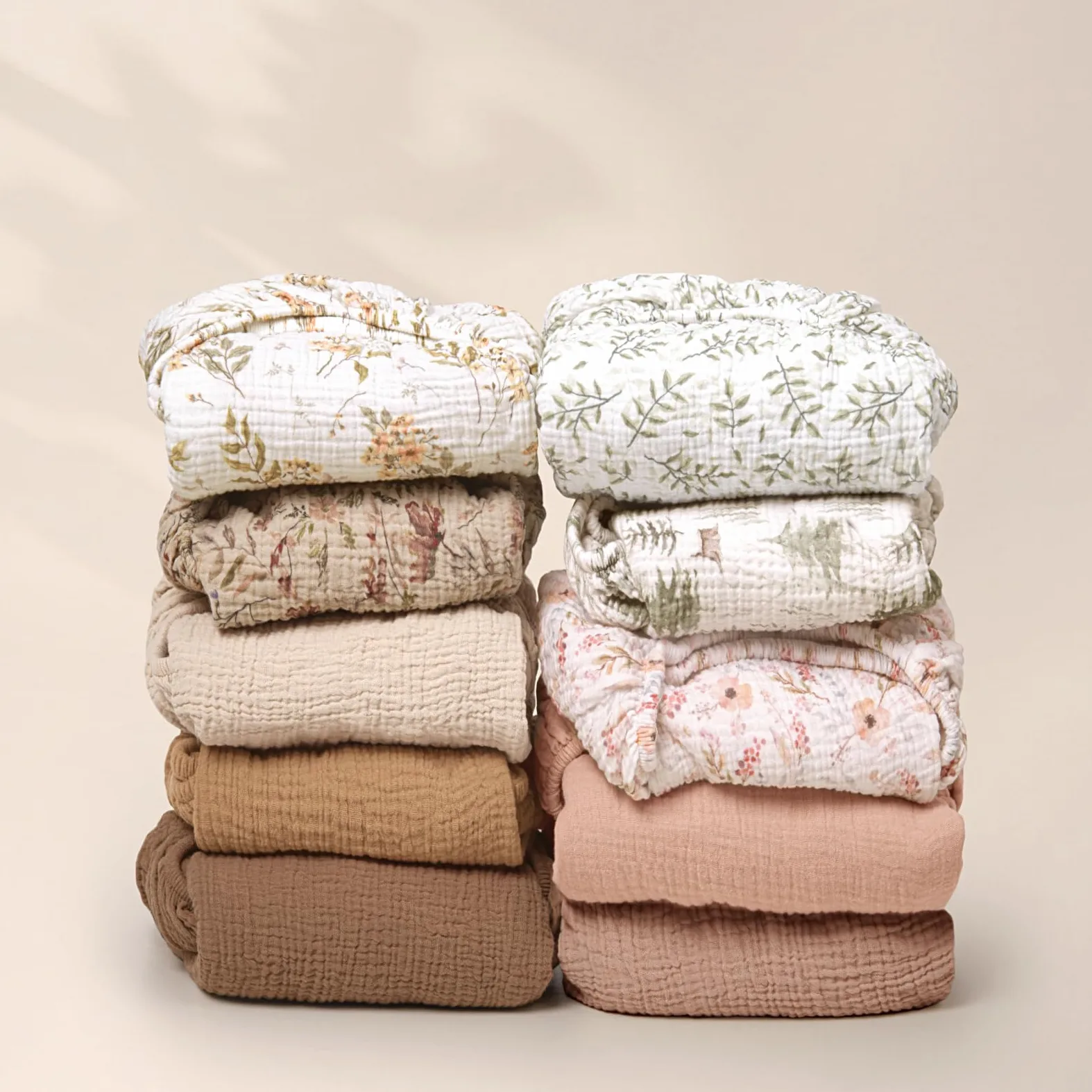 lulumoon Lenzuola per culla con angoli: lenzuola in mussola di cotone morbido per culla standard, motivo floreale verde oliva per ragazze, confezione da 2