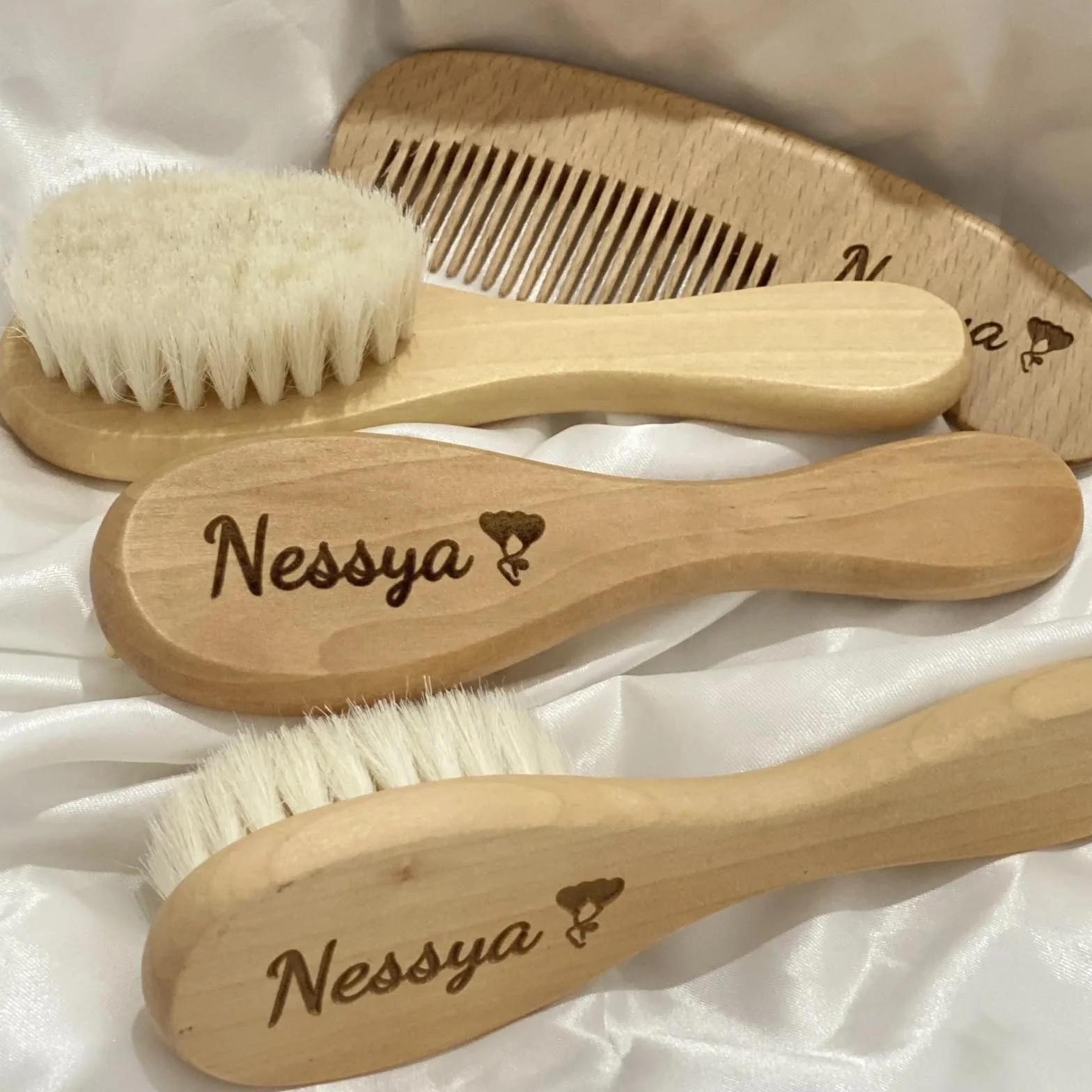 Set Da 3 Pezzi Set Di Spazzole E Pettini Personalizzati Personalizzati For Neonati, Spazzola For Capelli For Bambini, Pettine In Legno Bambini, Cuffia For Culla, Spazzola Con Setole Di Capra Naturali