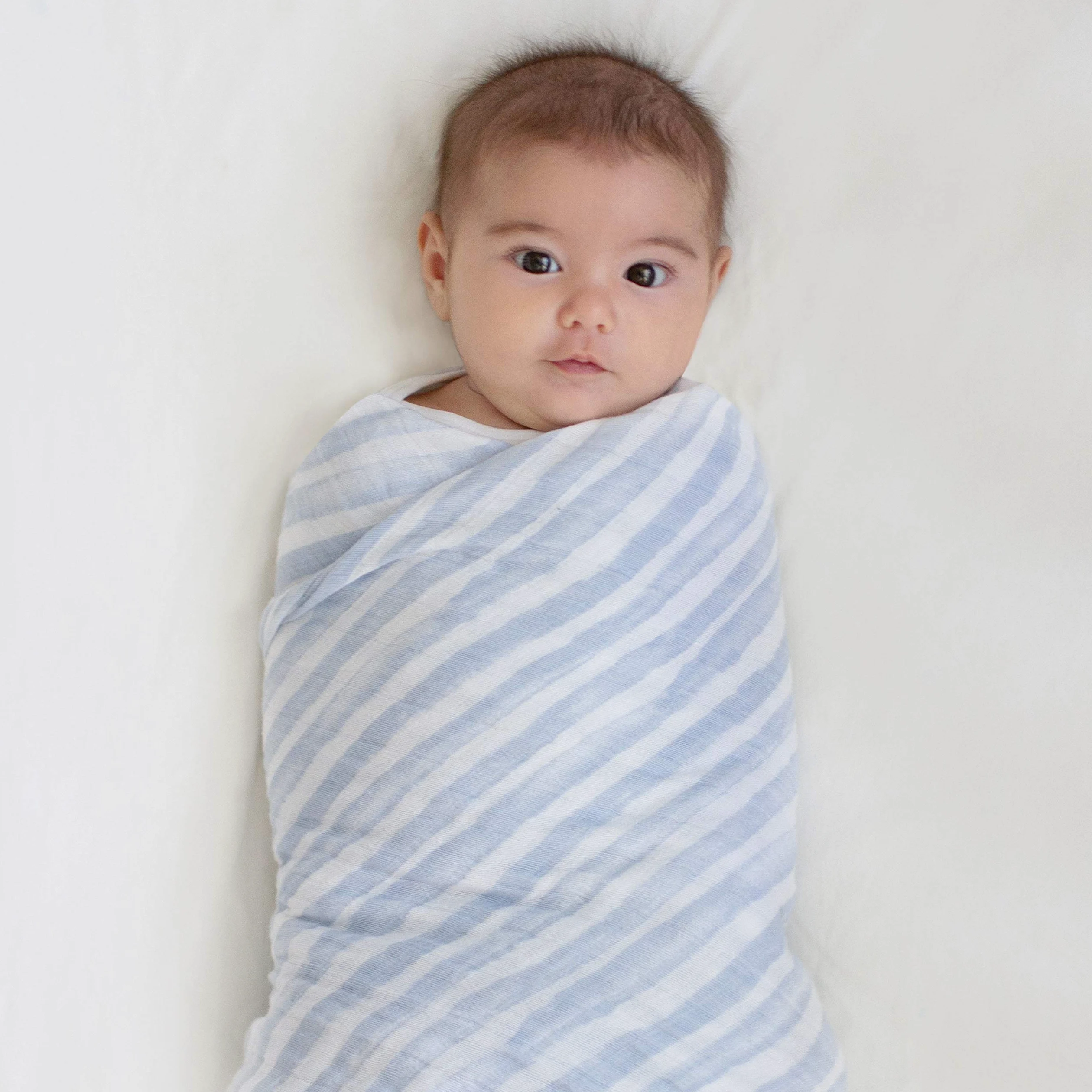 aden + anais Wildlife Swaddle - Confezione da 4 pezzi, grande set di 100% mussola di cotone, per bambine e ragazzi,motivo stella, luna, ippopotamo e orso, elementi essenziali per il sonno dei neonati
