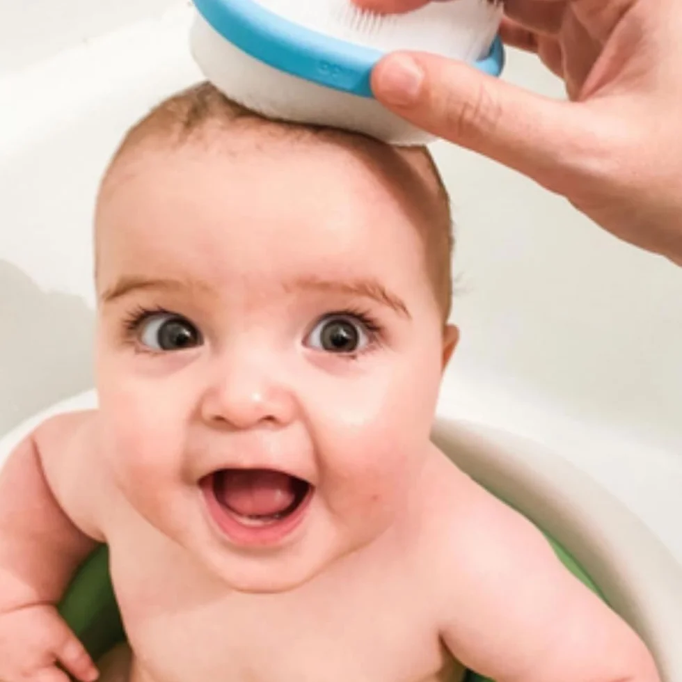 Frida Baby FlakeFixer – Kit trattamento per crosta lattea, 3 fasi, cura delicata per cuoio capelluto, con pettine e spugna inclusi