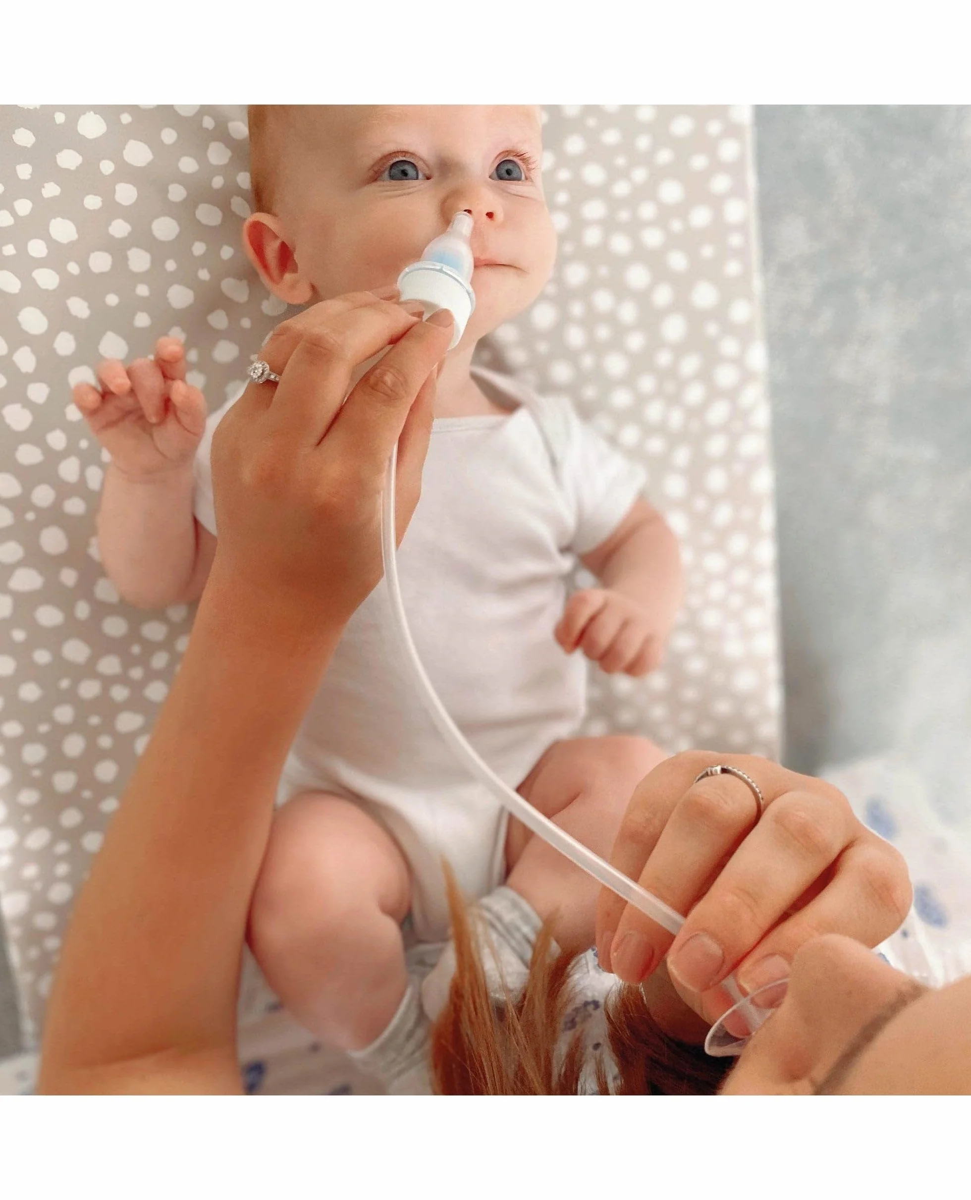 Nuby - Aspiratore Nasale per neonati e bambini - con 4 filtri lavabili e custodia da viaggio - 0mesi+