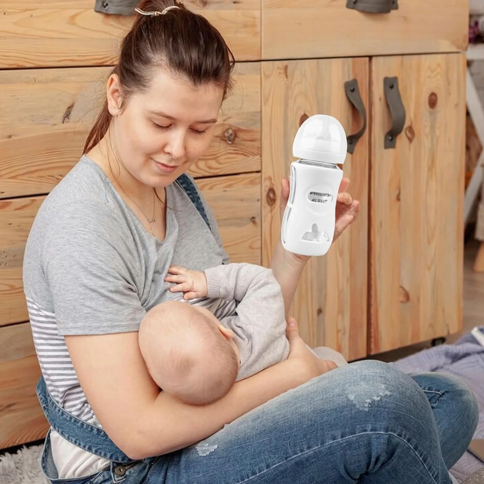 Avent Biberon in Vetro Naturale con Coperchio in Silicone Portabiberon Infrangibile Compatibile con Biberon in Vetro Naturale da 8 Once, Senza BPA, Confezione da 3
