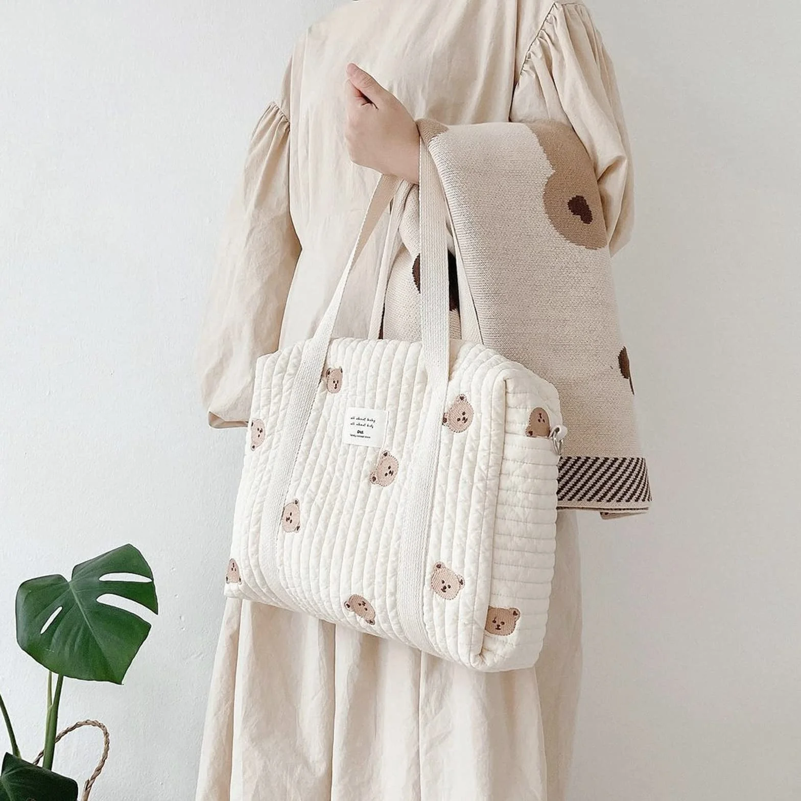 SONARIN Ricamo Fasciatoio per Neonato, Durevole Grande Capacità Cotone Borsa Cambio Mamma Leggera Portatile per Pannolini da Viaggio con Ganci per Passeggino (Orso)