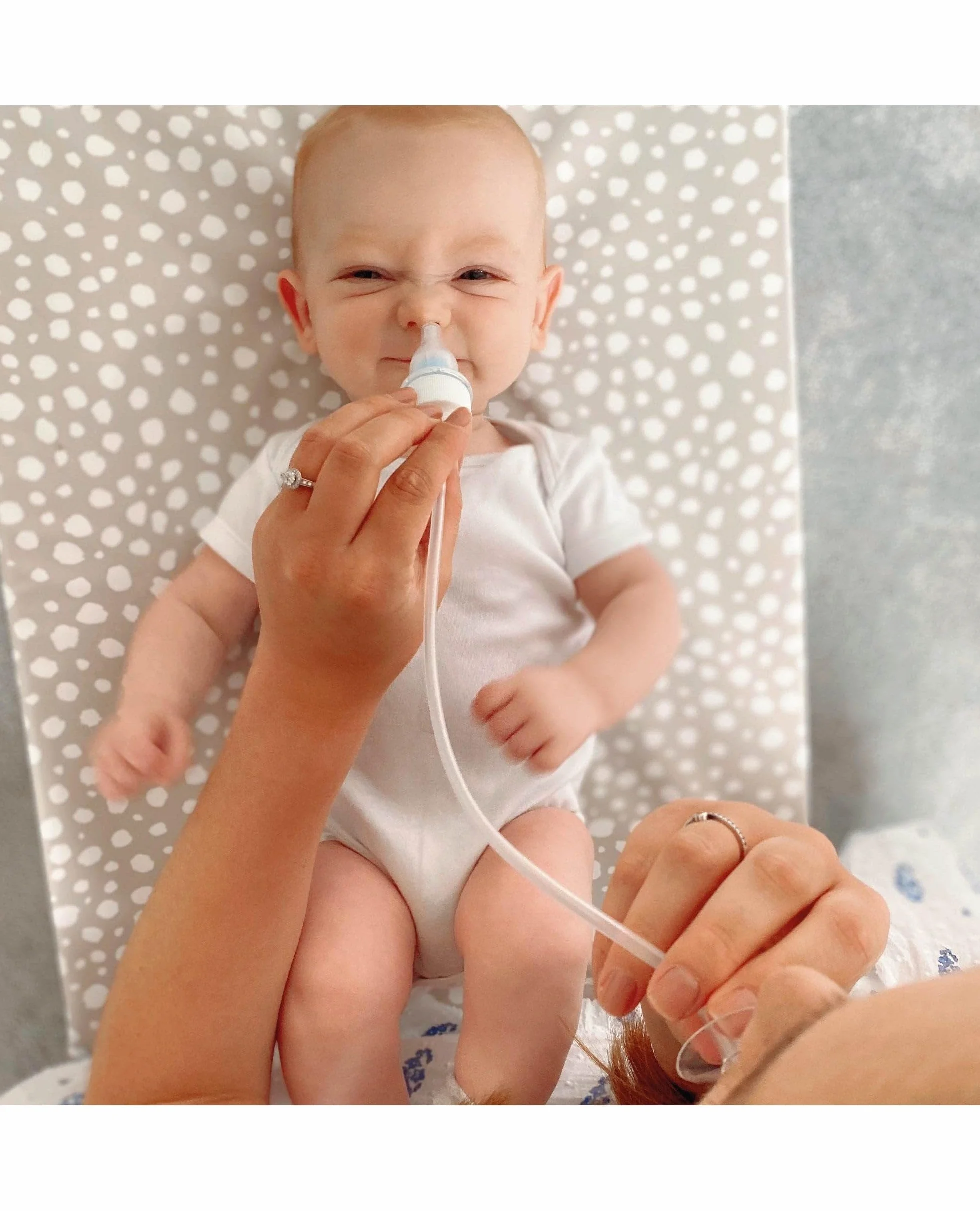 Nuby - Aspiratore Nasale per neonati e bambini - con 4 filtri lavabili e custodia da viaggio - 0mesi+