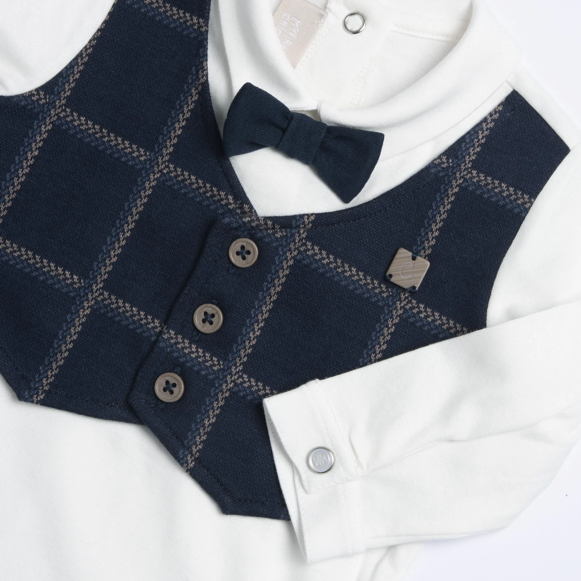 Chicco, Completo Neonato Elegante, con Maglietta e Pantaloni, Abbigliamento Bambino 0-24 Mesi, Idee Regalo Nascita, Designed in Italy
