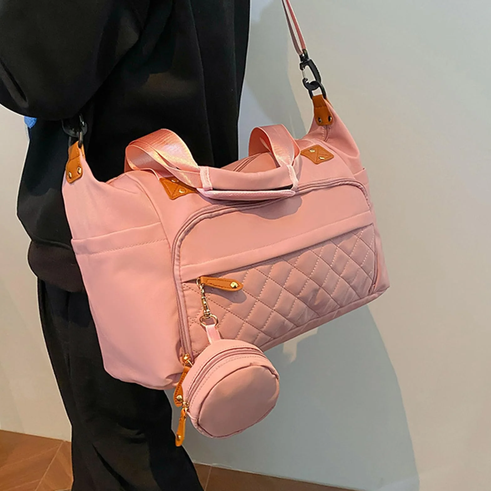 Spaziosa borsa organizer per pannolini, borsa fasciatoio per sezioni laterali isolate, accessorio in tessuto resistente all'acqua con fasciatoio, contenitore per le forniture, zaino per genitori