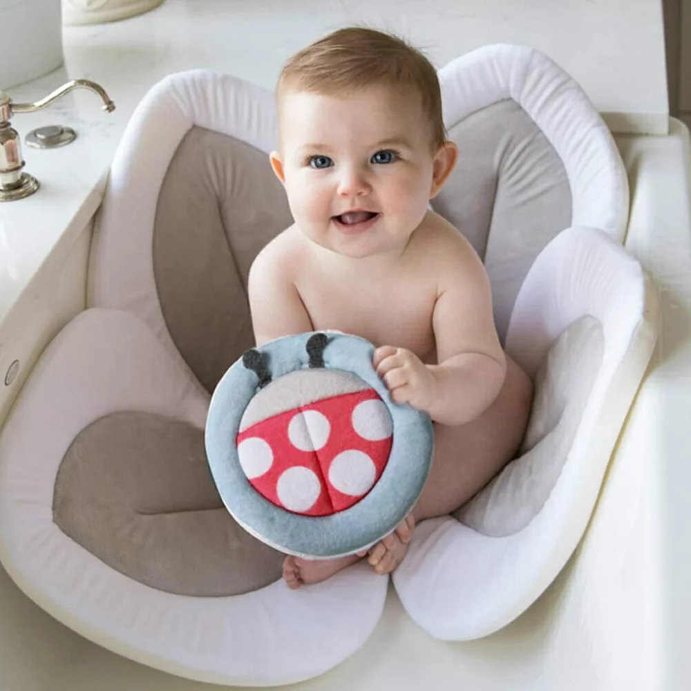 BEALIFE Comodo Cuscino per Bagnetto Liquidity Pamper Little One Panno per Bagnetto Fiore Sedile per Bagnetto Sedile in Rete Tappetino Vasca da Bagno, Lato Grigio, 80 cm