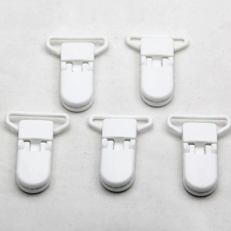 10 pezzi riutilizzabili in plastica distintivi clip per bambini manichini ciucci clip per giocattoli per bambini artigianato bianco design utile