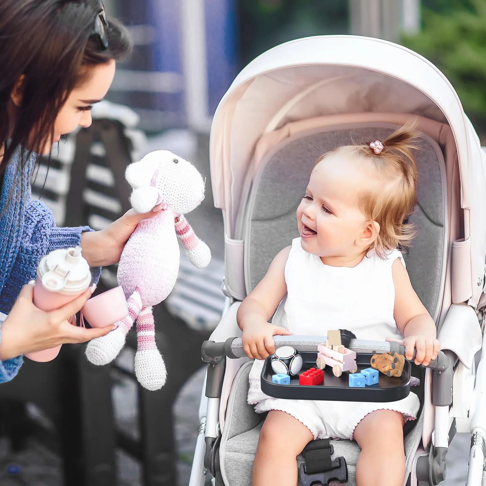 KDD Vassoio per Passeggino Universale, 2 in 1 Vassoio per Snack per Passeggino con Portabicchier, Porta Biberon per Passeggino a Installazione Rapida, Accessori Passeggino per Baby Jogger, Britax, BOB