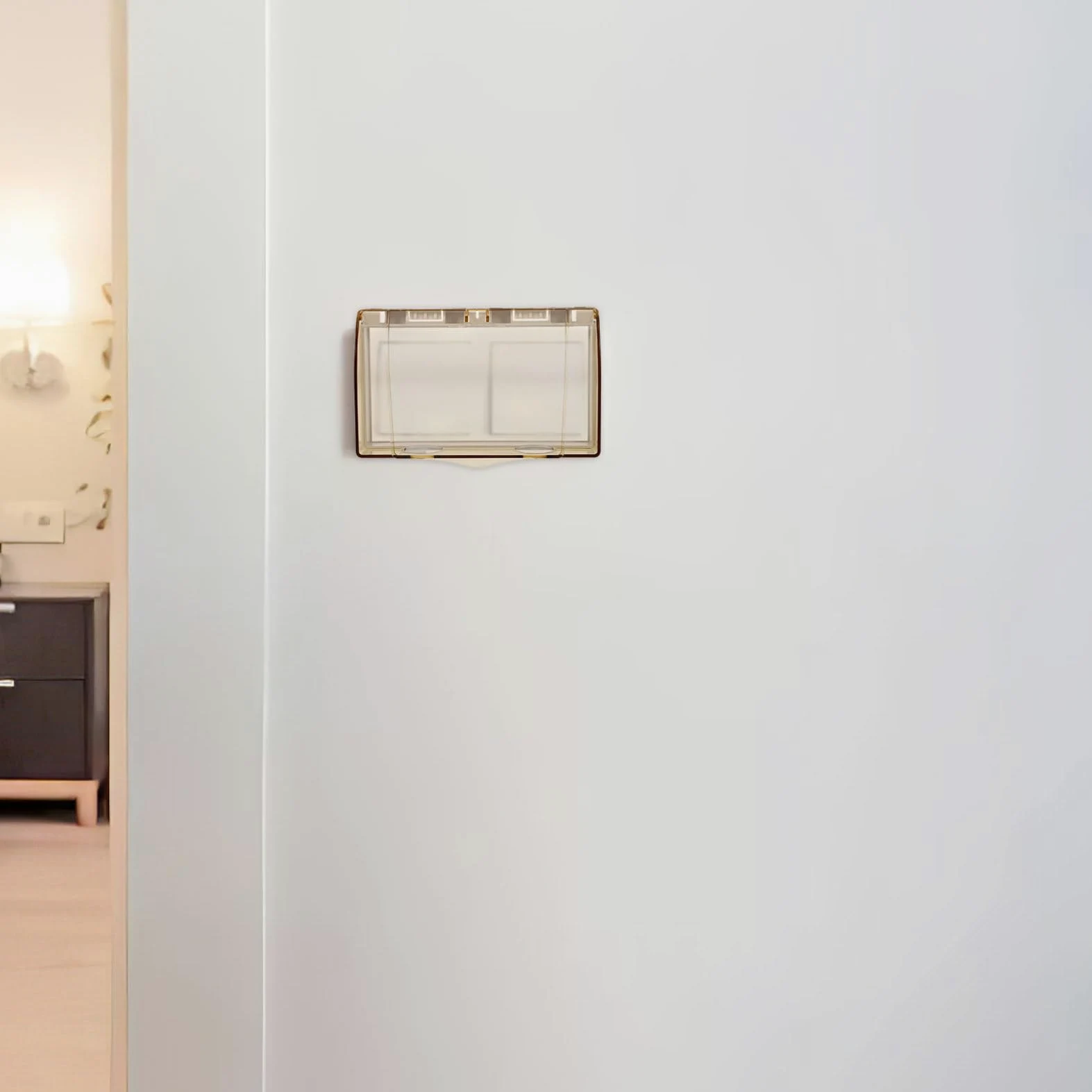 4 Pezzi Copriprese Elettriche Adesivo per Bagno Copertura per Prese Muro Protezione Elettrica Riutilizzabile con Design Pratico Facile Installazione
