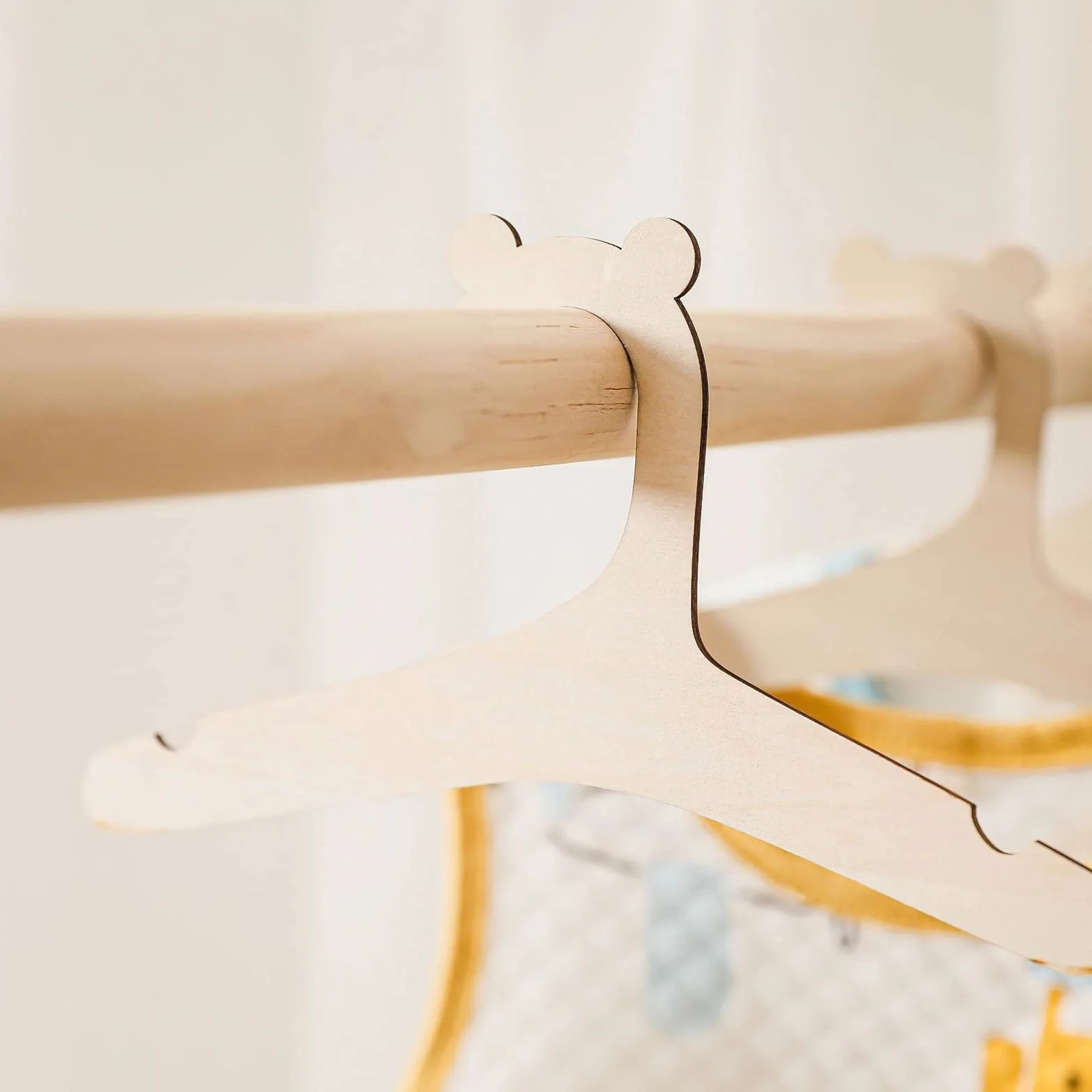 10 Pezzo Appendiabiti per Bambini, Grucce Appendiabiti in Legno per Vestiti da Bambino, Appendini Impilabili, per Unisex Bambino Neonati