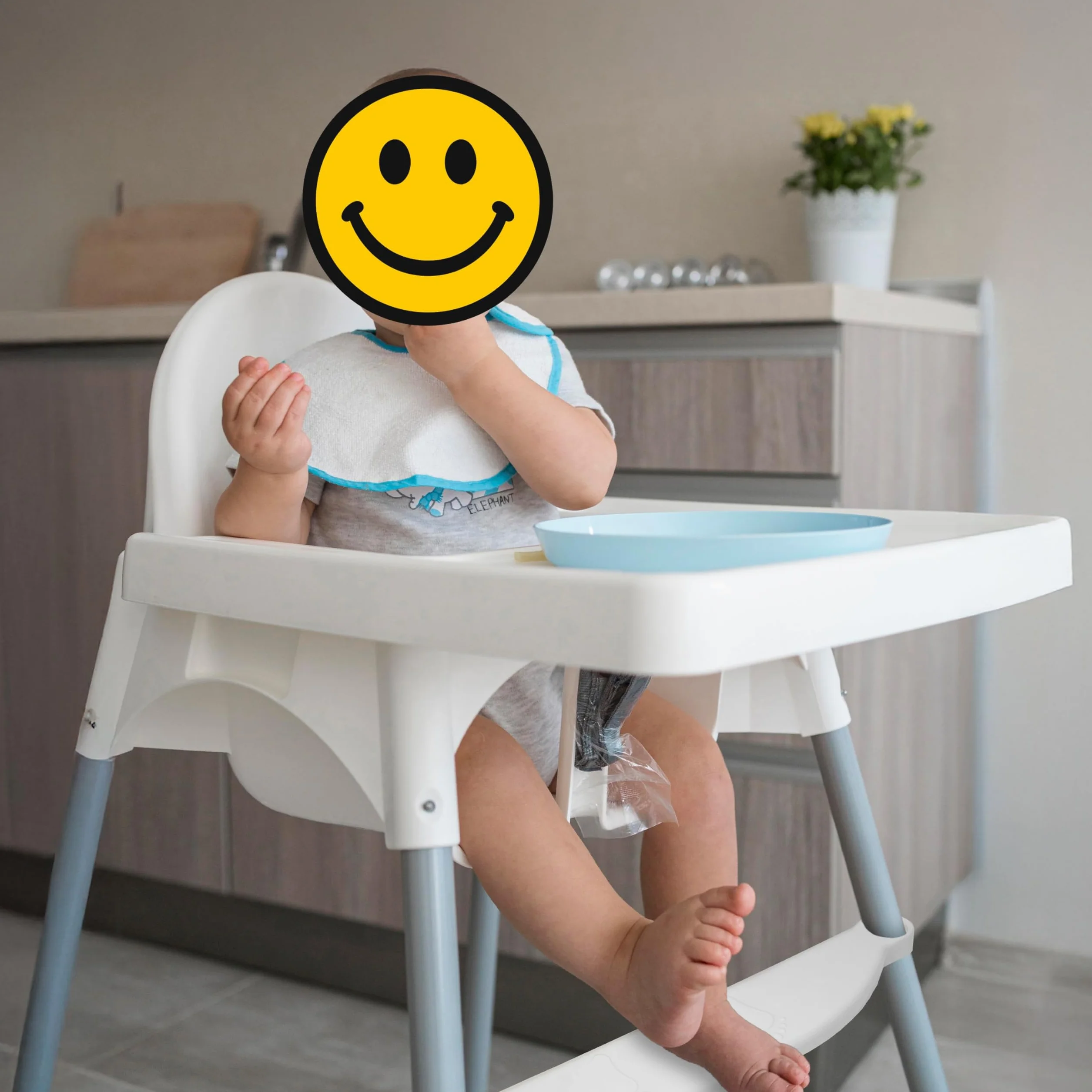 Poggiapiedi per seggiolone, 1 set, in bianco, compatibile con IKEA Antilop, regolabile in altezza con morsetti per il fissaggio alla gamba della sedia, poggiapiedi per seggiolone