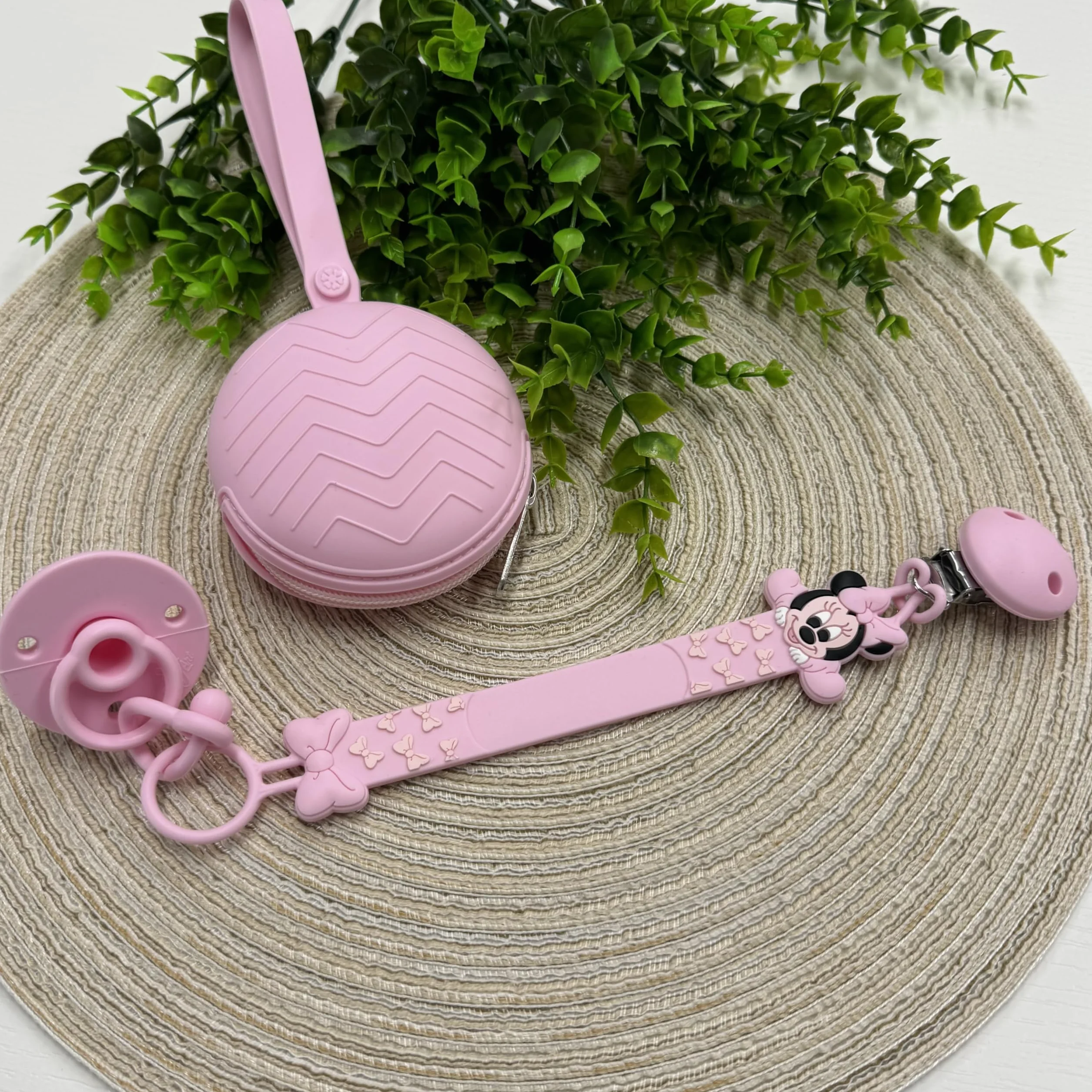NOVITÁ Fettuccia IN SILICONE, Catenella portaciuccio personalizzata con nome FLAT BABYJART, lavabile, sicura per il bambino, compatibile con ciuccio MAM e CHICCO! (Minnie Rosa Pastello)