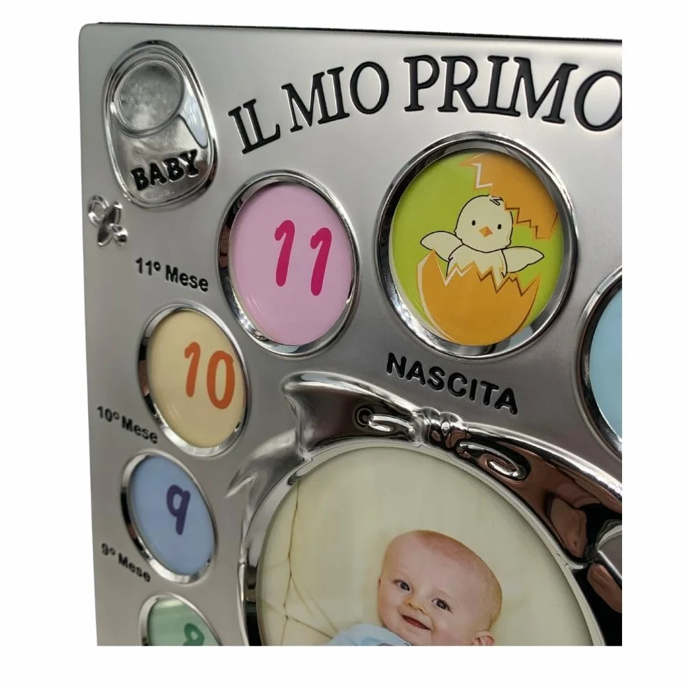 Instant Project Cornice Metallo Nascita Il Mio Primo Anno – Portafoto Multiplo 12 Mesi Bambino o Bambina, Verticale da Tavolo con Cavalletto e Decorazioni Bavaglino e Carrozzina