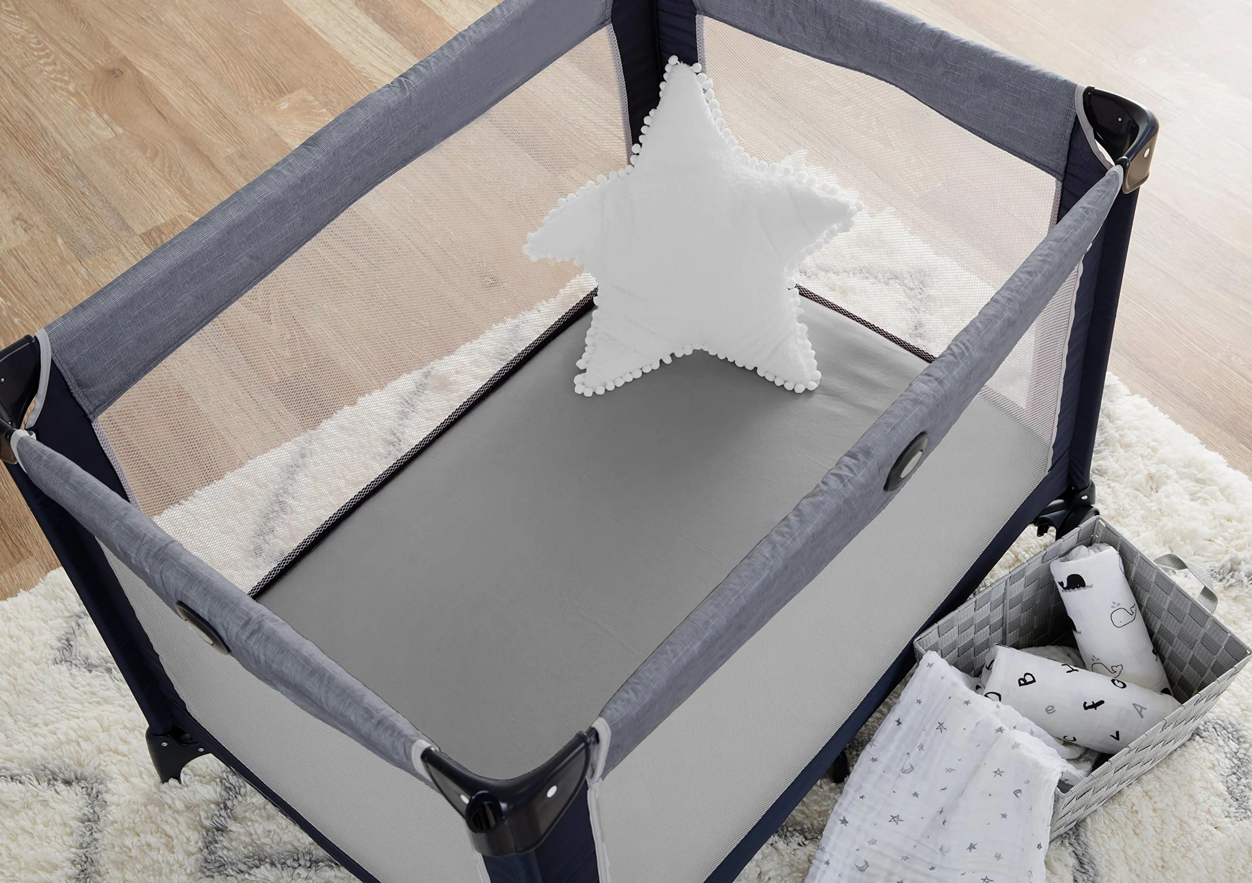 American Baby Company Confezione da 2 lenzuola con angoli in 100% cotone naturale, 99,1 x 68,6 cm, morbide e traspiranti, per playard e mini culla, grigio stelle e grigio, per ragazzi e ragazze