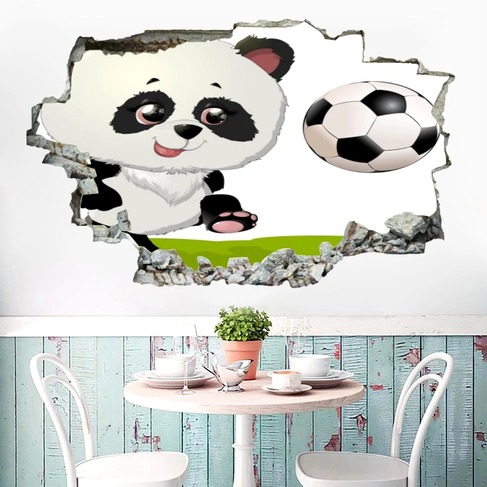 Adesivi Murali Murales Fracassati 3D Panda Decalcomanie Per Pavimenti In Impermeabile Art Calcio Per La Camera Da Letto, La Decorazione Della Parete Della Scuola Materna 120x80cm
