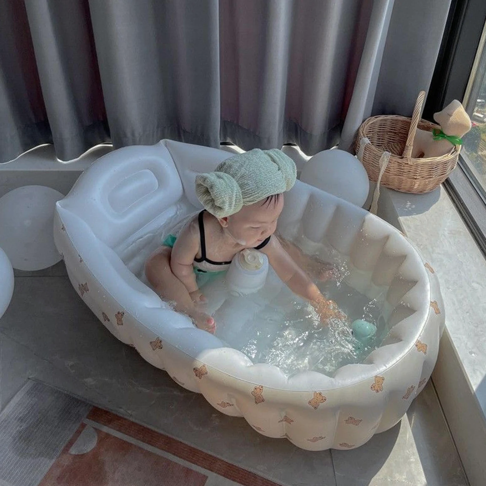 Vasca Da Bagno Gonfiabile Per Seduta Pieghevole Portatile con Supporto | Vasca Portatile per Giochi D'Acqua All'Aperto Bagno Piscina Doccia Nuoto