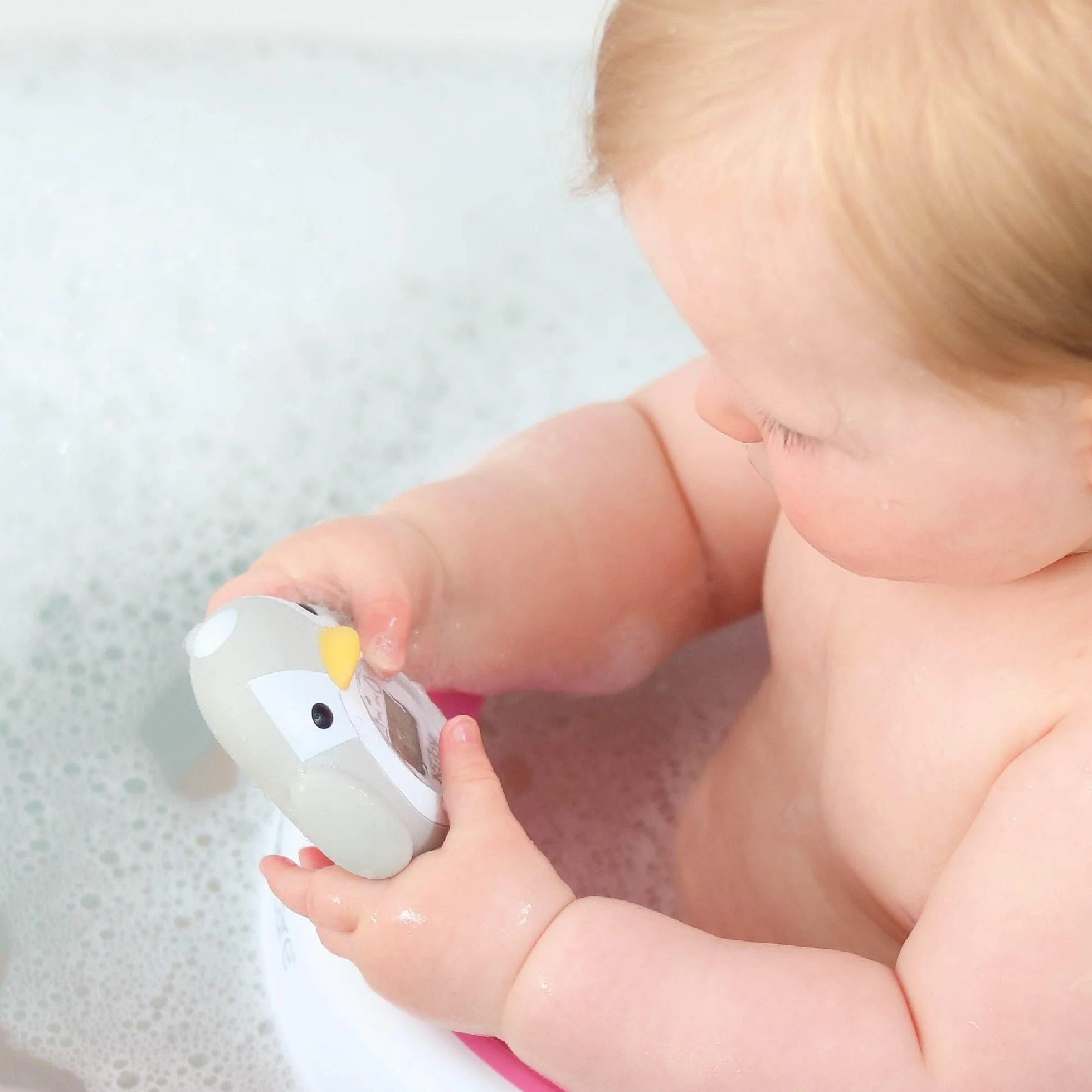 Nuby - Termometro da bagno per bambini a forma di pinguino - Schermo di facile lettura - Senza BPA - Grigio - Adatto a partire da 0 mesi