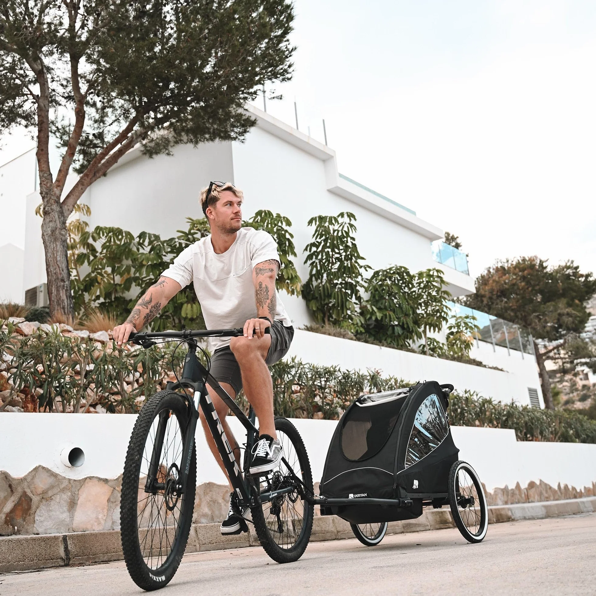 Deryan Luxus 3-in-1 Rimorchio per Bicicletta per 1 Bambini – Rimorchio per Bicicletta, Passeggino & Jogger – Passeggino Multifunzionale con Cintura a 5 Punti – Nero