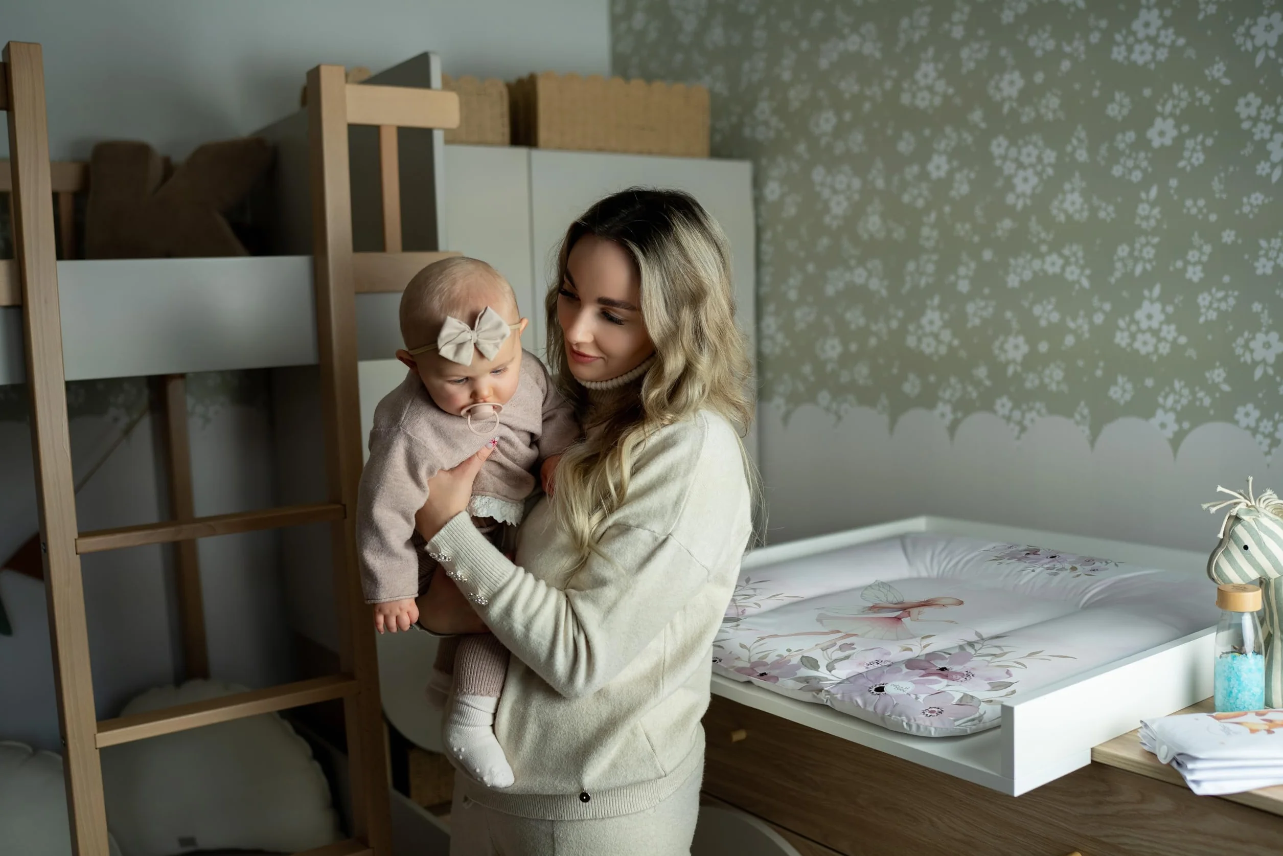 CEBA BABY Morbido materassino per fasciatoio, 50 x 70 cm, per fasciatoio per base rigida, Basic, Oeko-Tex® Standard 100 (arcobaleno Walk)