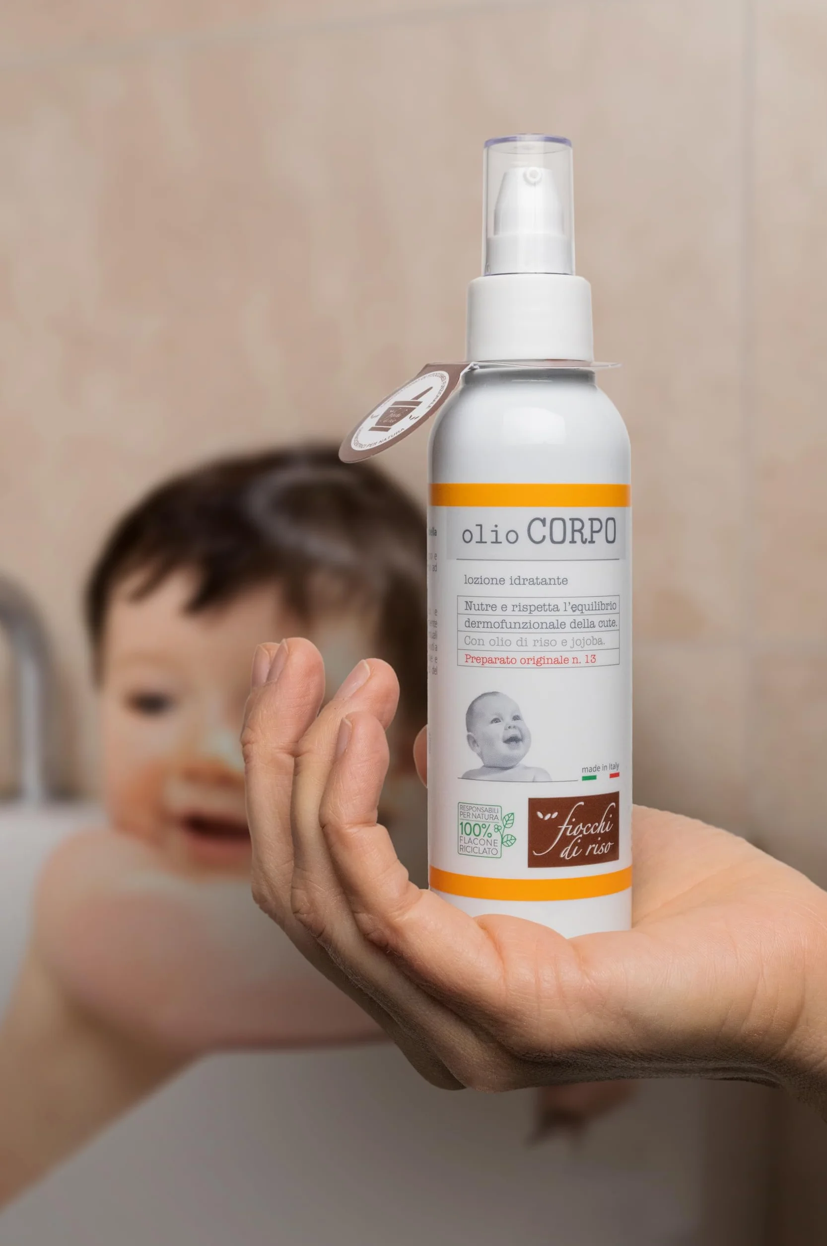 Fiocchi di Riso - Olio CORPO - 140ml - IDRATAZIONE NEONATI - Lozione idratante dal rapido assorbimento, nutre la cute del neonato preservandone il film idrolipidico. Pack riciclato