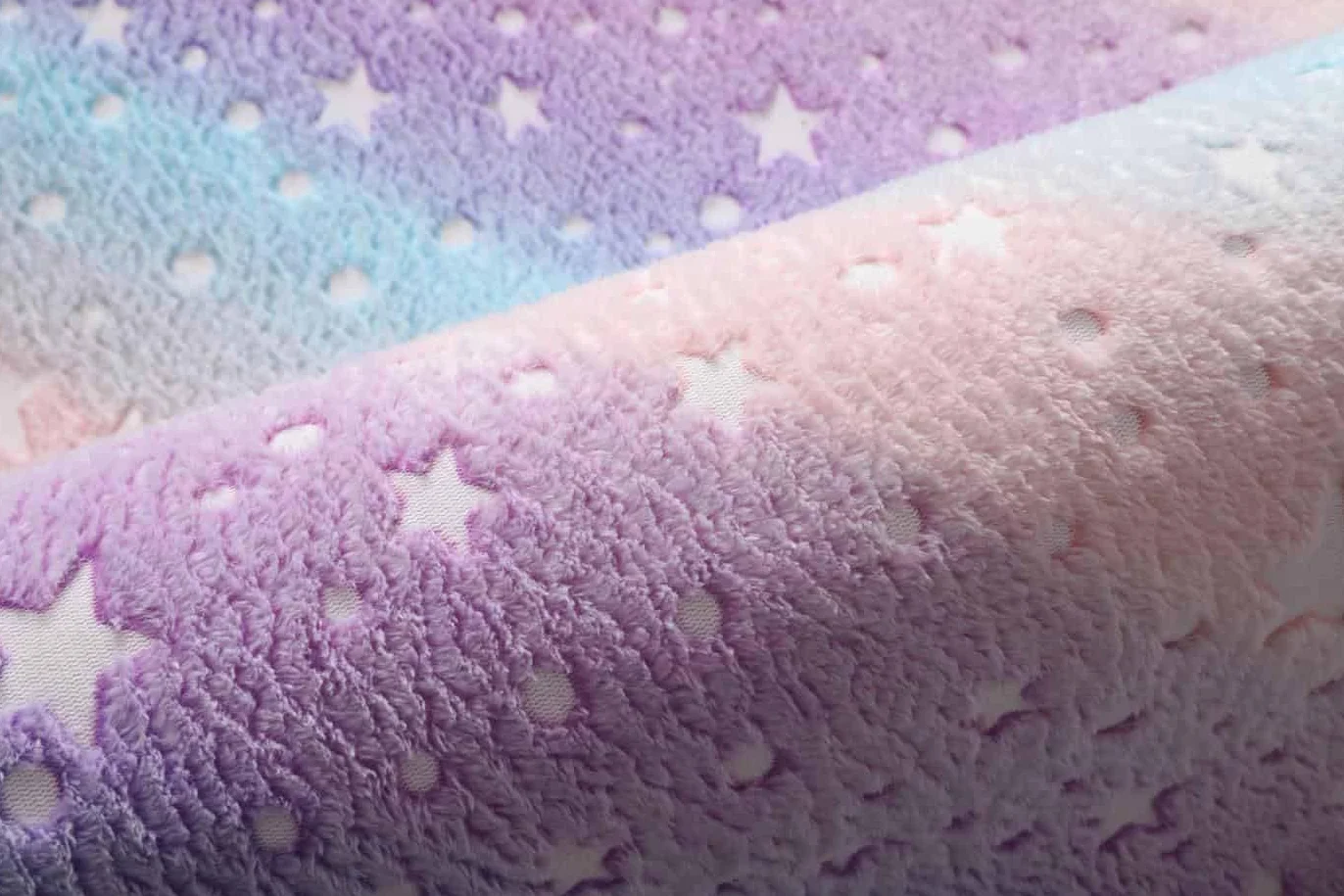 GGBOND Tappeto luminoso fosforescente con stelle arcobaleno per ragazze, corto in spugna corta e soffice, 100 x 160 cm