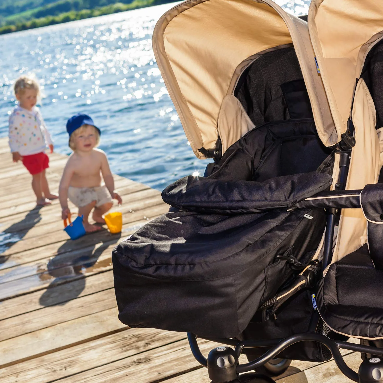 hauck 2in1 Carrycot, Nero - Culla Neonato per Passeggini e Carrozzine 75 x 35 x 20 cm - Navicella Semirigida Convertibile in Coprigambe - con Fessure per Cintura a 5 Punti - Portatile