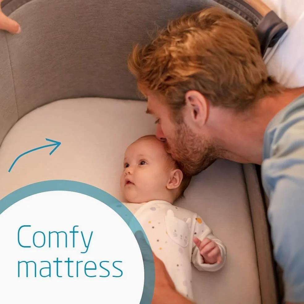 Maxi-Cosi Iora Culla Co-Sleeper, lettino pieghevole, 0-6 mesi, max 9 kg, 4 posizioni di inclinazione e 5 altezze, facile scorrimento, comodo materasso, cestino grande, facile da trasportare, grigio