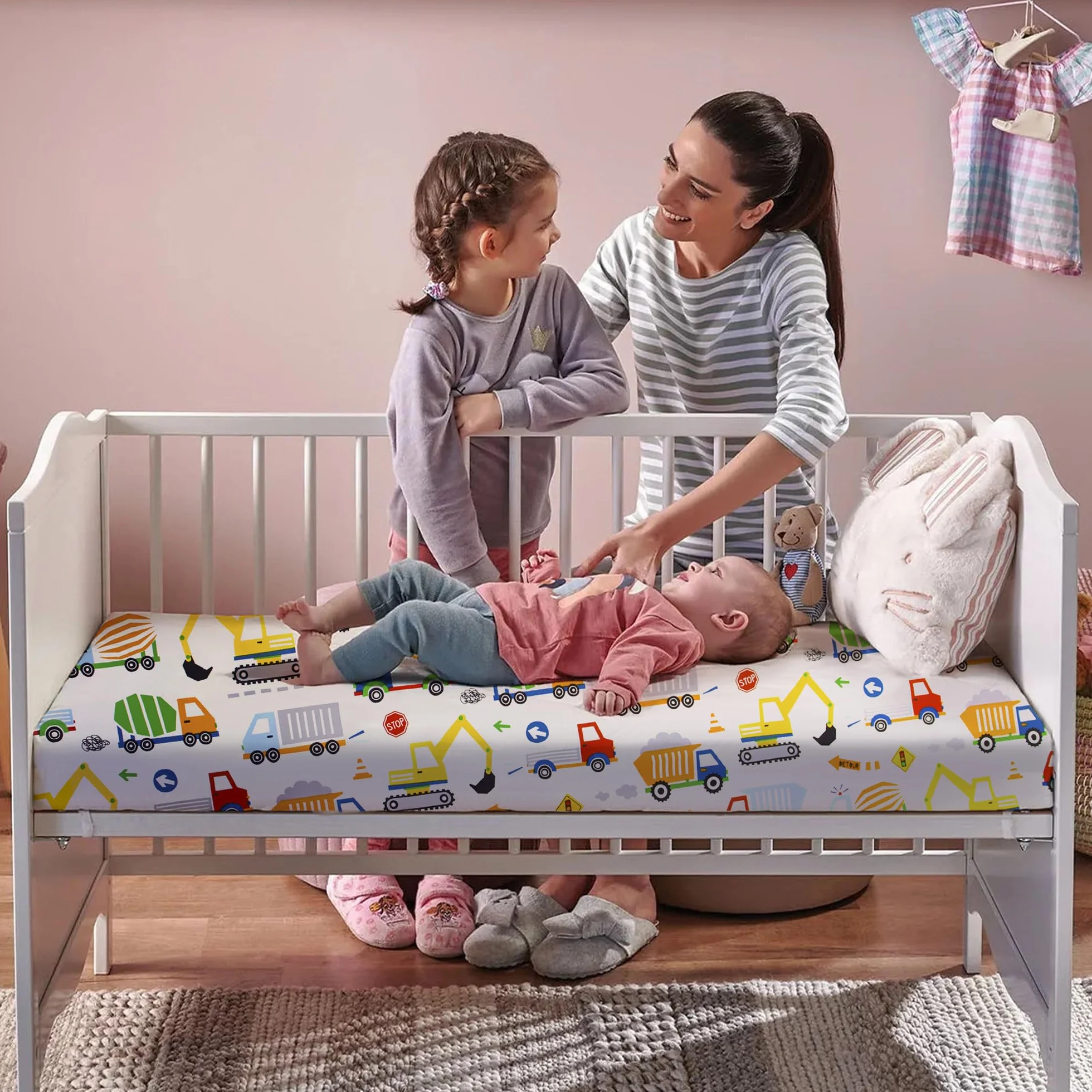 Confezione da 2 lenzuola con angoli per lettino 140 x 70 cm per bambine e bambini | Biancheria da letto per lettino | Facile cura, cotone morbido e resistente, lenzuola per culla con motivo unico auto
