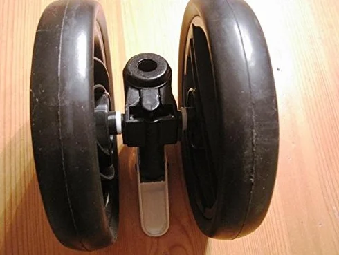 Peg Perego Doppia ruota anteriore nero bianco per Pliko P3 Compact e switch NERO/BIANCO DA COLLEZIONE 2011