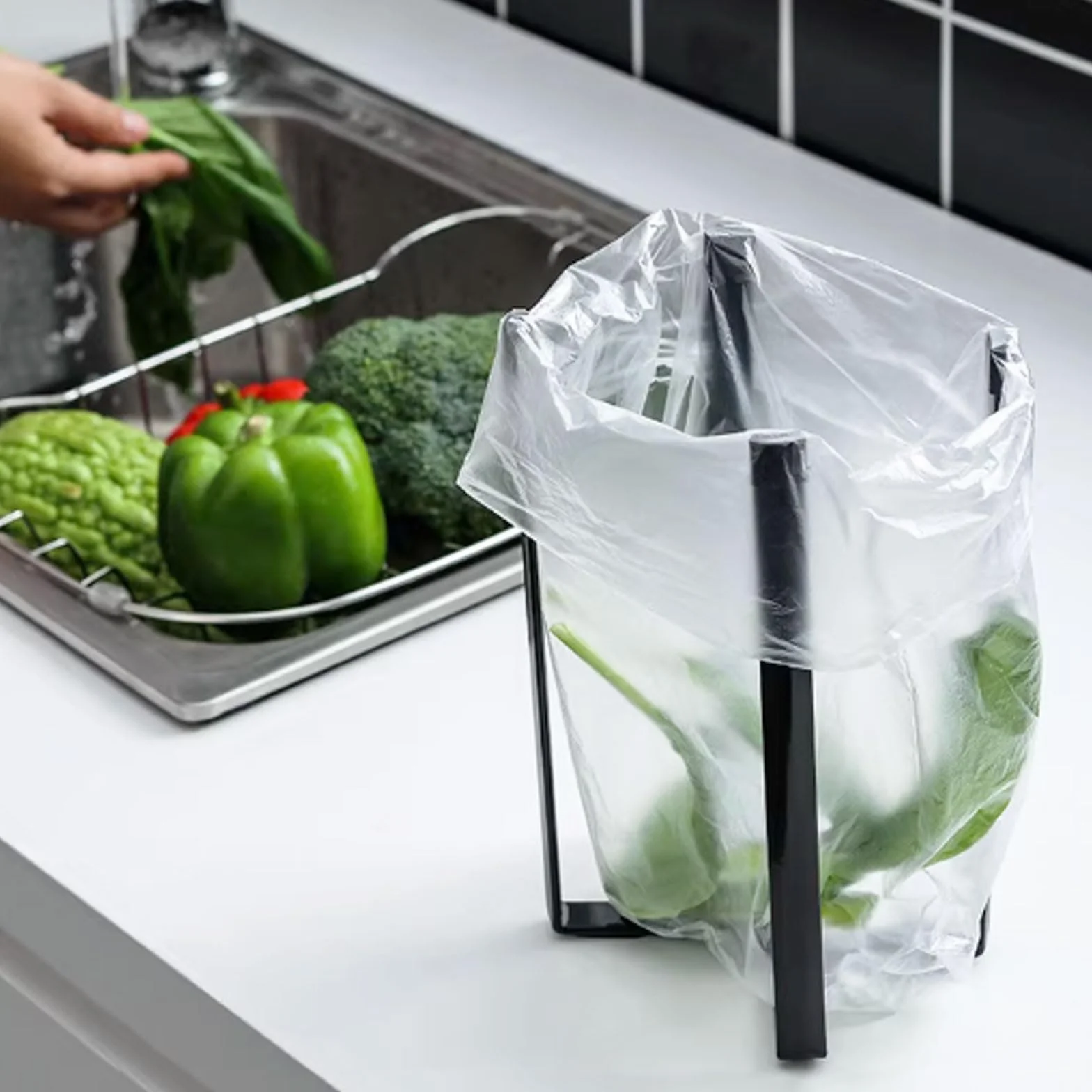 Scolabottiglie per Borracce,Portabottiglie Scolabottiglie Pieghevole, Scola Borracce, Metallo Scola Bottiglie, Scolabiberon per Cucina Sacchi Spazzatura, Supporto Sacco Spazzatura Piccolo, 21.5 cm