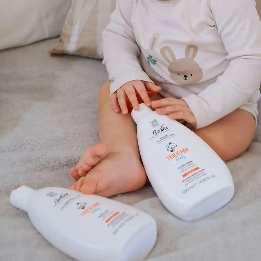 Bionike Tridem Baby - Shampoo Ultradelicato Neonato e Bambino per Pelli Sensibili, Deterge Delicatamente e Non Irrita gli Occhi, Azione Condizionante e Protettiva, Ideale per Lavaggi Frequenti, 200 ml