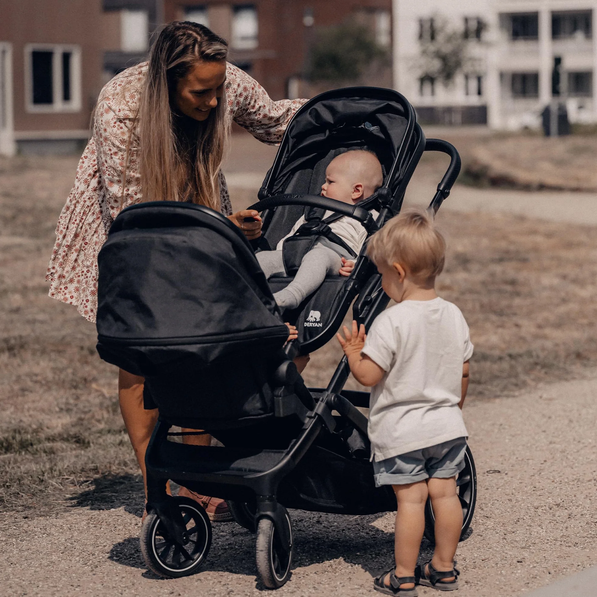 Deryan Evy V2 Passeggino per 2 bambini, Duo Tandem, 0-4 anni, doppio Duett, per neonati e bambini in età prescolare, carrozzine fino a 50 kg, passeggino, passeggino da viaggio 2 in 1, Nero con zecca