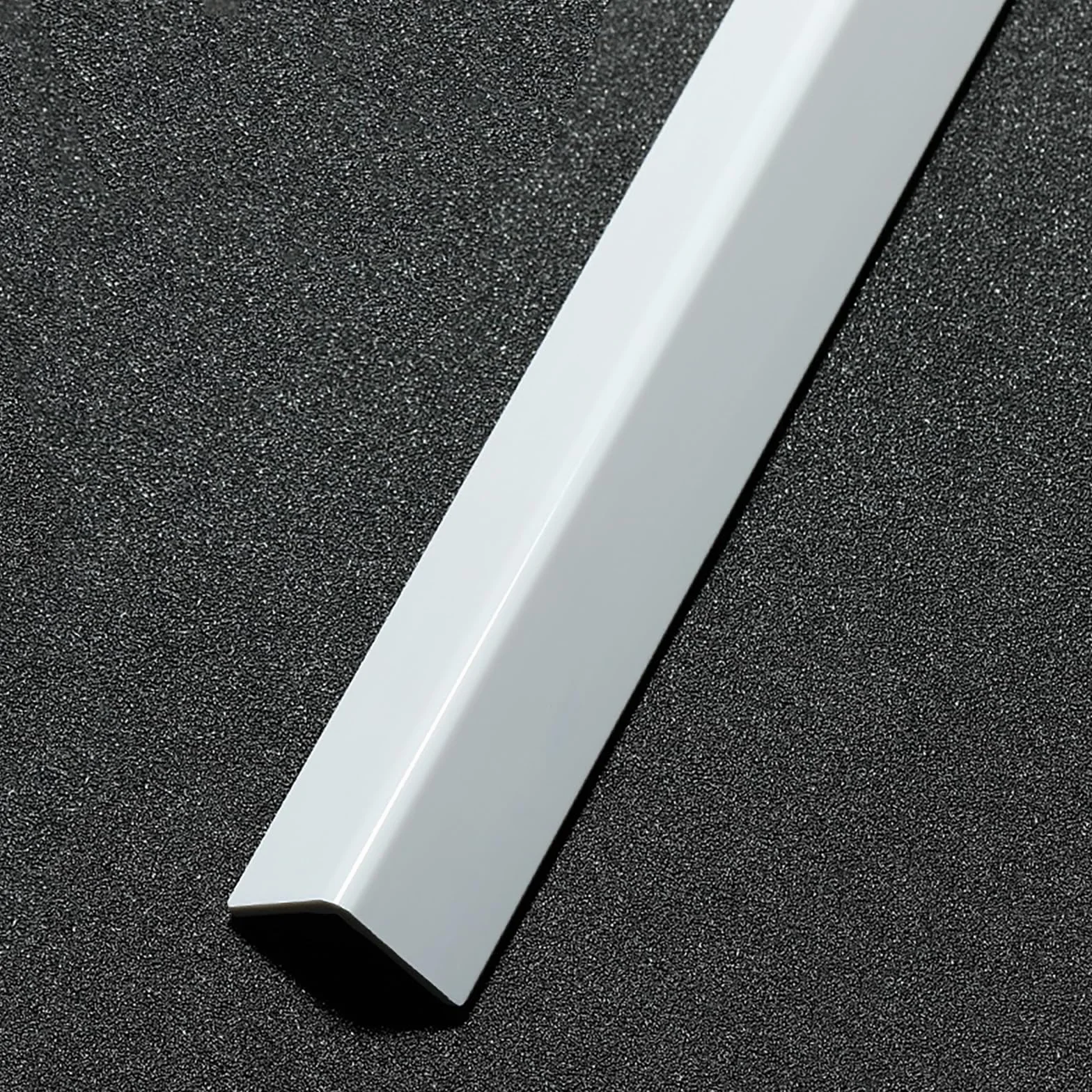 Paraspigoli da parete bianco, 4 pezzi, 0,9 m x 2,5 cm, paraspigoli autoadesivi per pareti, porte di armadi, bordi protettivi, facile da installare (90 cm x 2,5 cm)