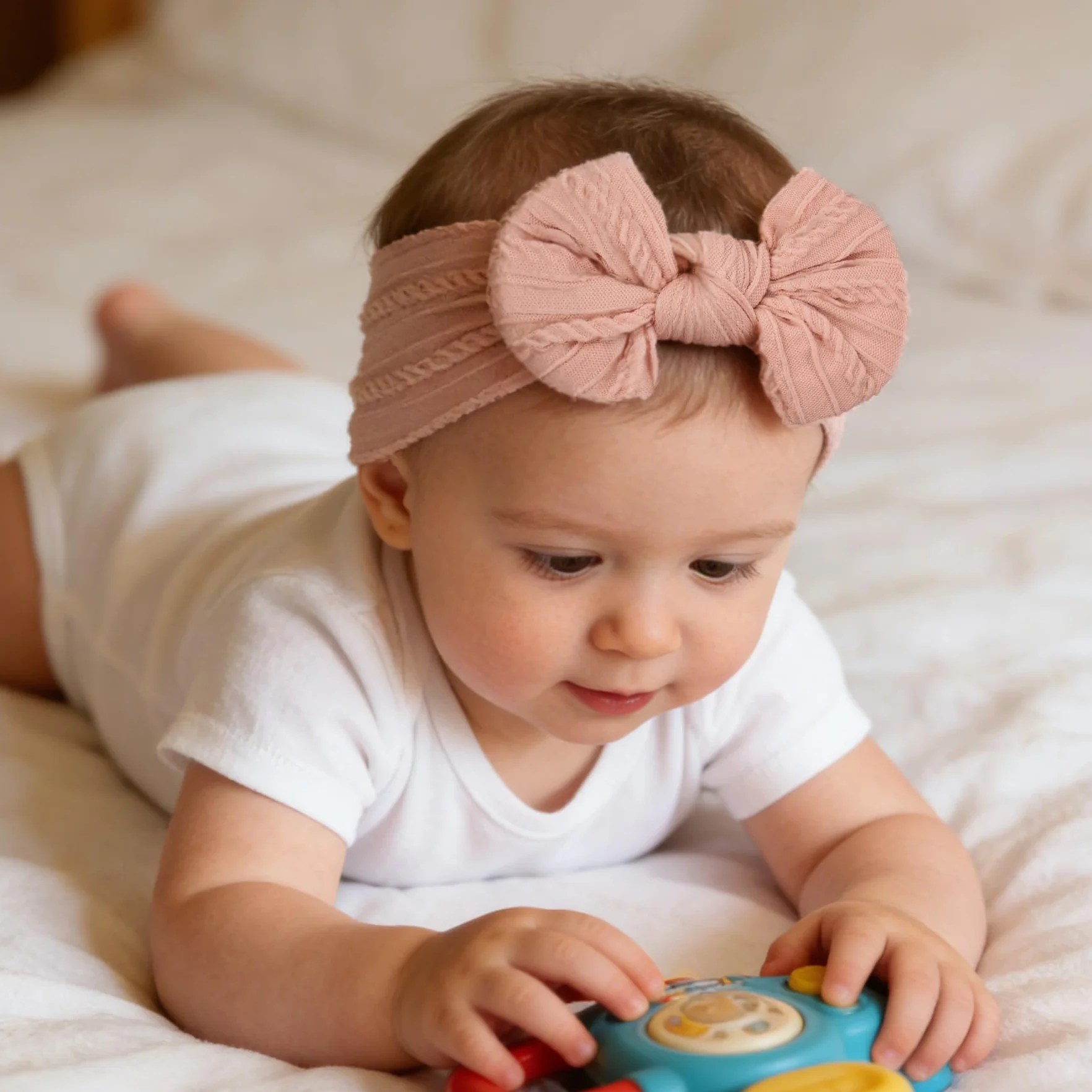 LABUYI 2 Pezzi Fascia Elastica, Accessori Neonata, Fascette Per Capelli Per Fiocchi, Regalo Per Bambini Per Foto,Bianco,Rosa