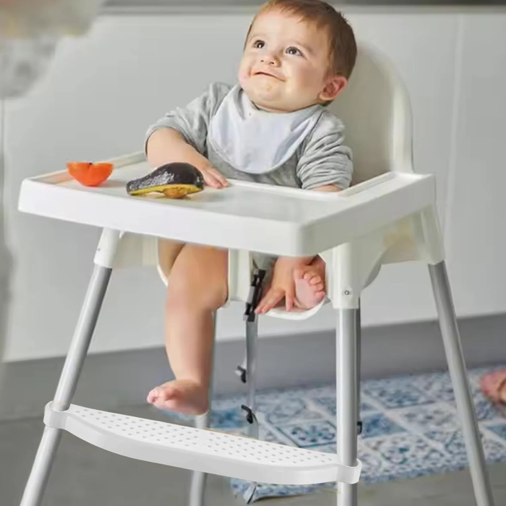 Resto del piede per seggiolone, 18x3 non slip regolabile facile installazione di plastica poggiapiedi per seggiolone per bambini con anello di fissaggio portatile robusto e lisci accessori da seggio