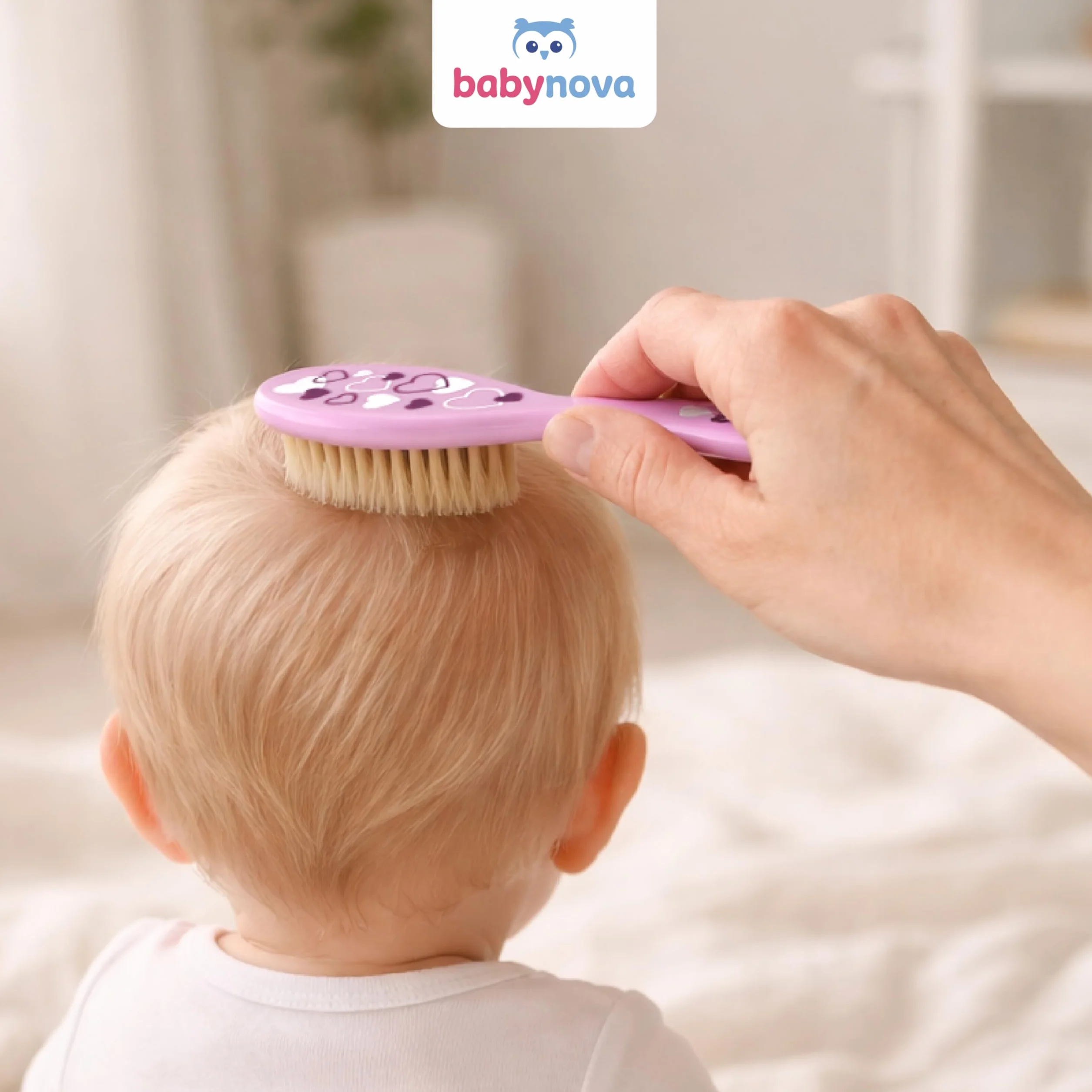 babynova Spazzola per bambini con setole naturali - Setole naturali extra morbide per la cura dei capelli di neonati e bambini piccoli - Spazzolatura delicata per cuoio capelluto sensibile - Rosa