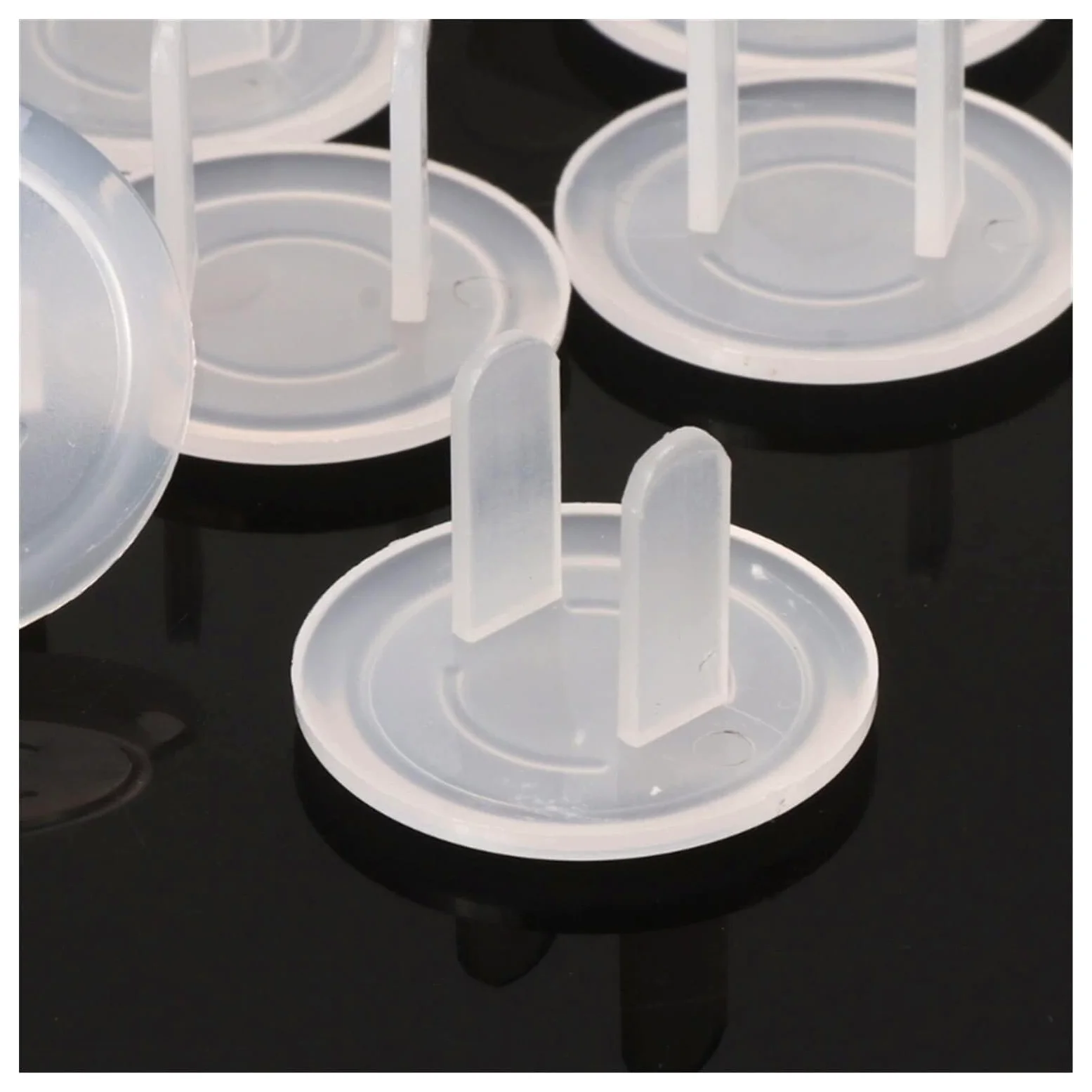 Copriprese di Sicurezza per Bambini in Materiale ABS - Protezione Duratura, Design Anti-Allentamento per Uso Adulto Facile, Adattamento Perfetto a Prese Standard(50pc)