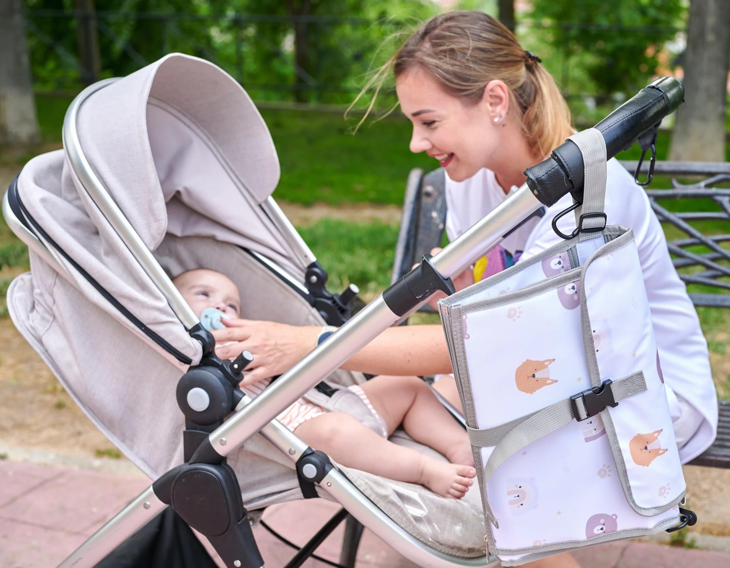 TENDS Fasciatoio Portatile neonato e impermeabile XL– Fasciatoio pieghevole -Fasciatoio Cambiabile e Smontabile come Beauty Case per Articoli per Neonati - Ideale come regalo neonato accessori utili