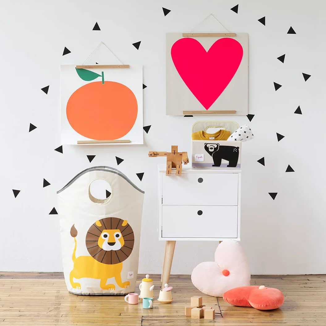 3 Sprouts, Contenitore Portabiancheria da Bagno per Bambini, Ideale per Contenere i Panni in Bagno e in Lavanderia, Decorata con Leone, con Imbottitura, 48x28x56 cm