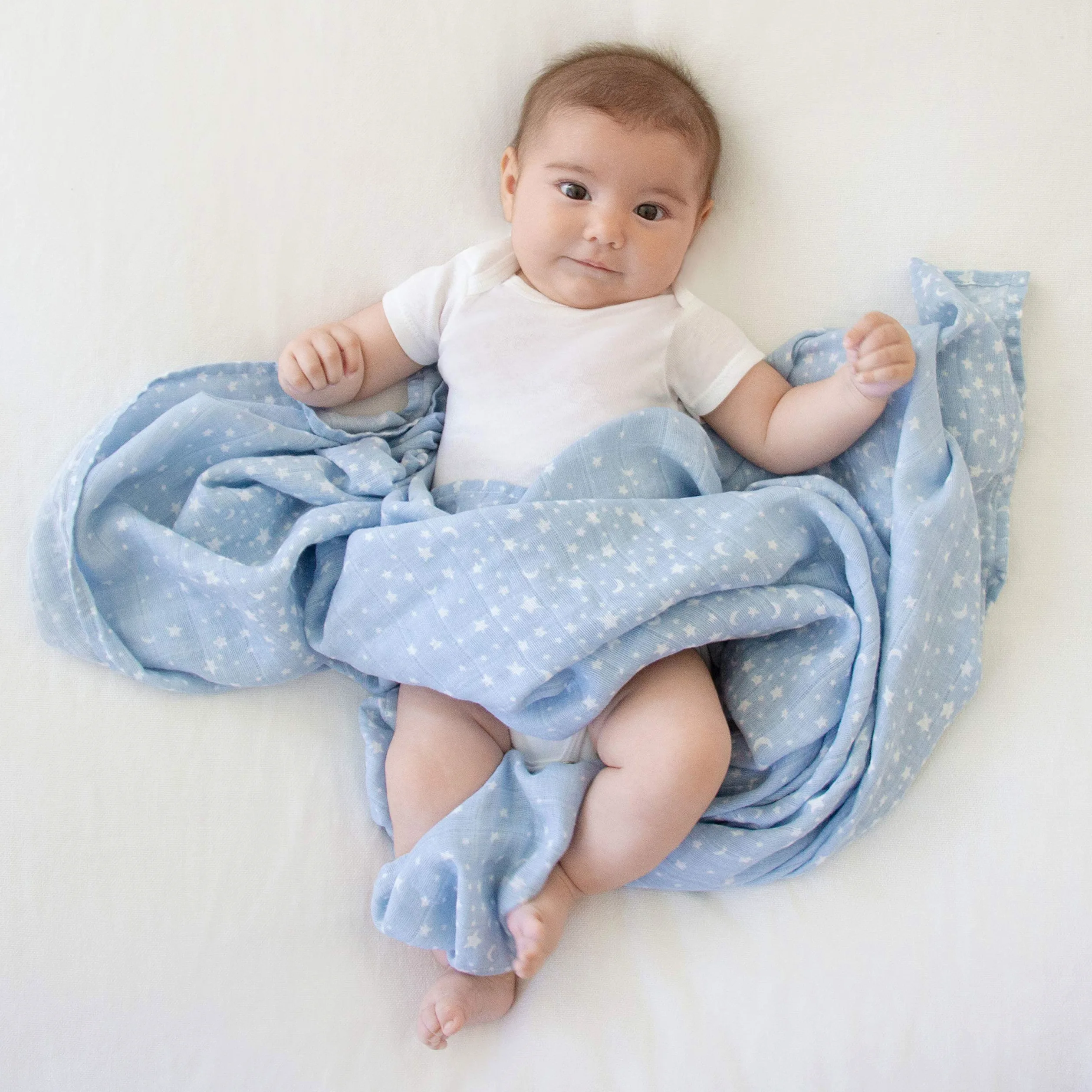 aden + anais Wildlife Swaddle - Confezione da 4 pezzi, grande set di 100% mussola di cotone, per bambine e ragazzi,motivo stella, luna, ippopotamo e orso, elementi essenziali per il sonno dei neonati