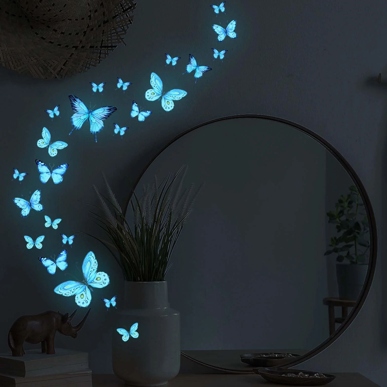 Adesivi Murali Luminose Fluorescenti al Buio, Stickers Murali Farfalla Decorazioni Parete Effetto Notte per Camera da Letto Soggiorno Cameretta Bambini Farfalle Decorative Blu